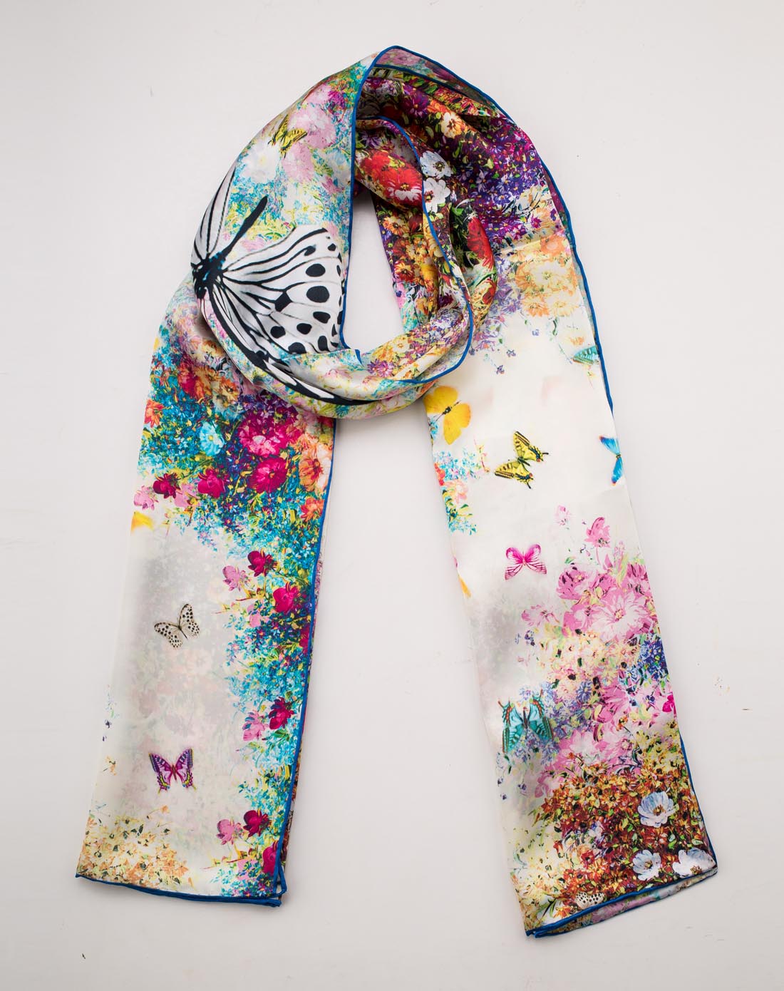 米色碎花印花精致丝巾