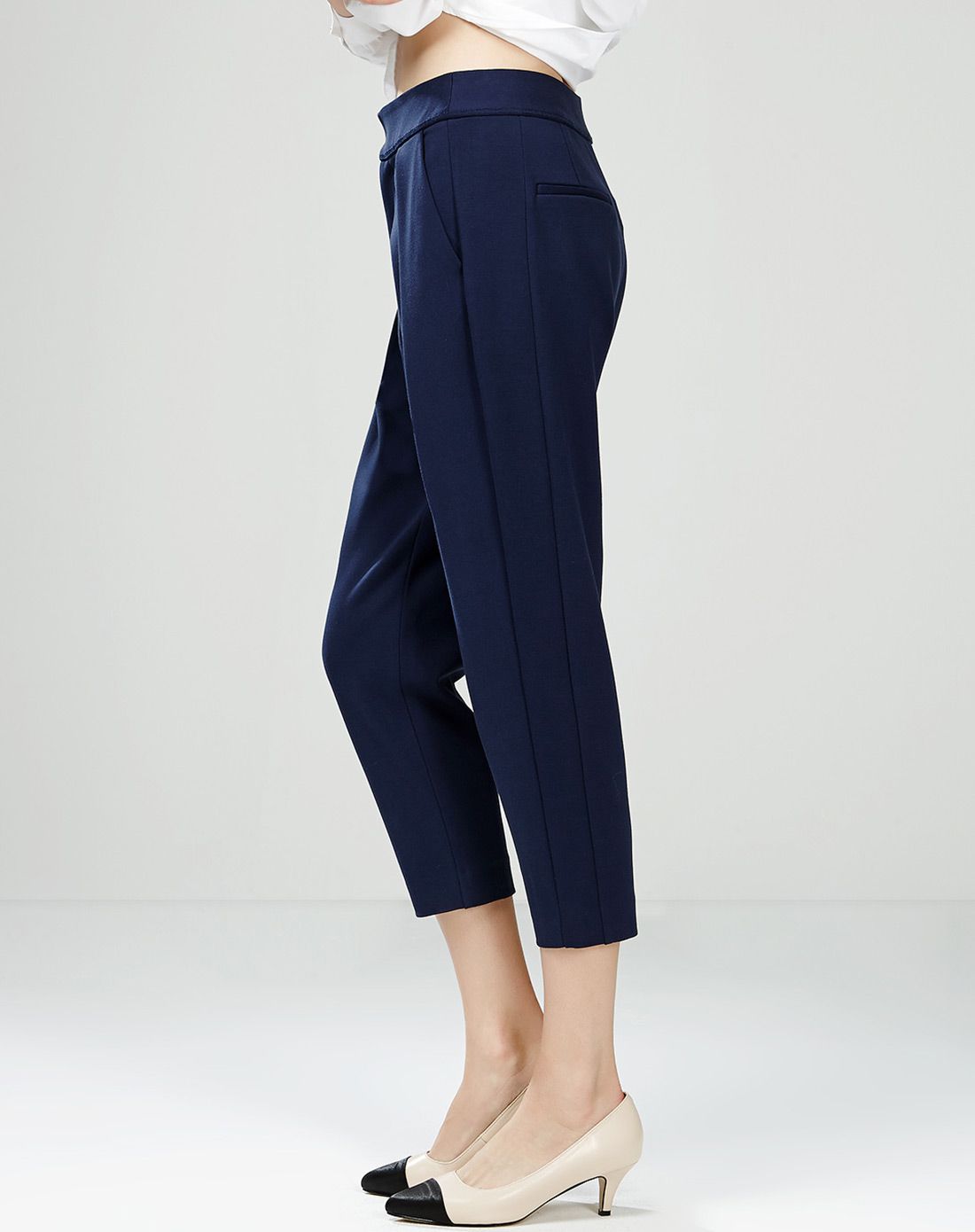 藏蓝色摩登简洁舒适裤子