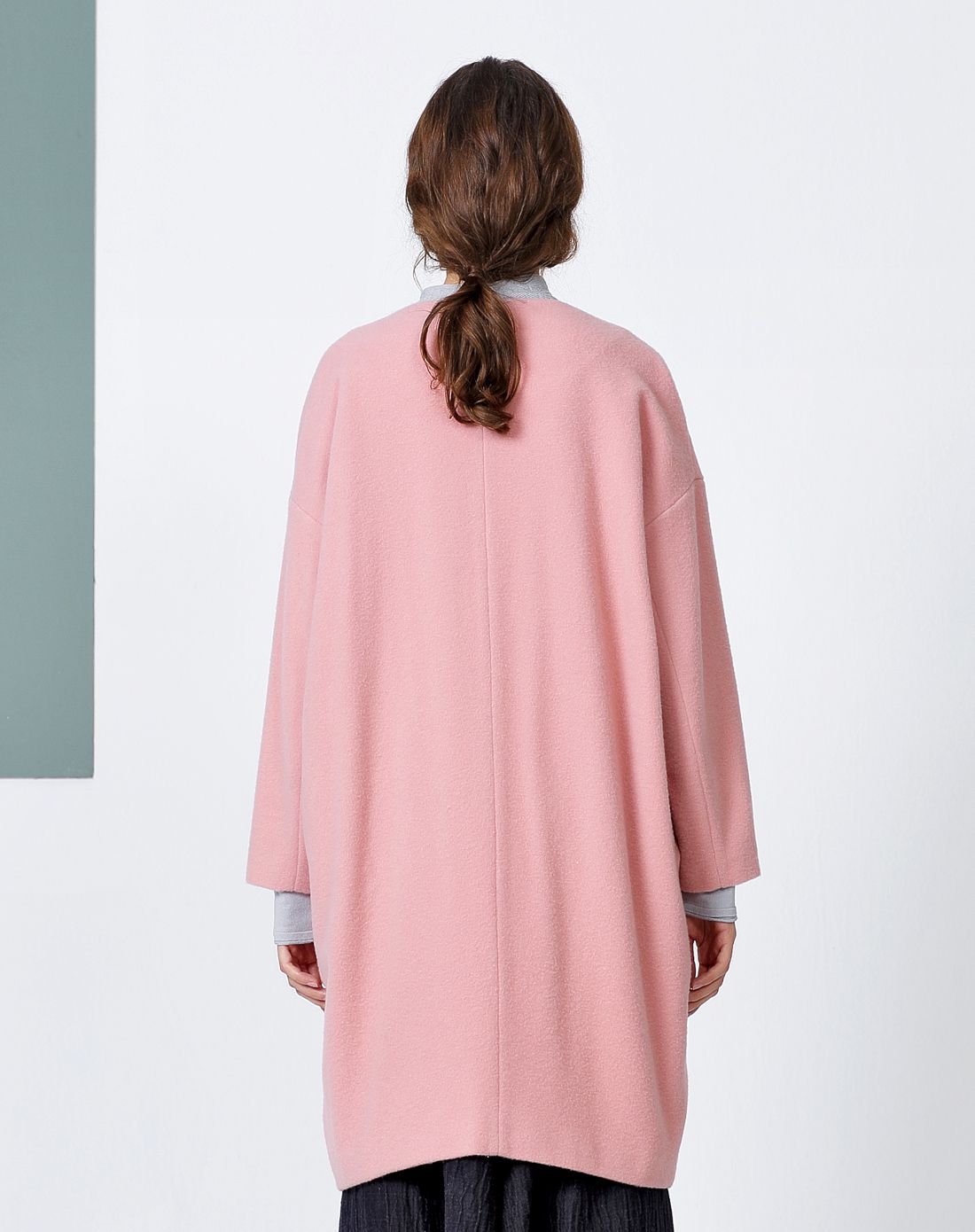 樱粉色圆领单排扣茧型宽松版大衣