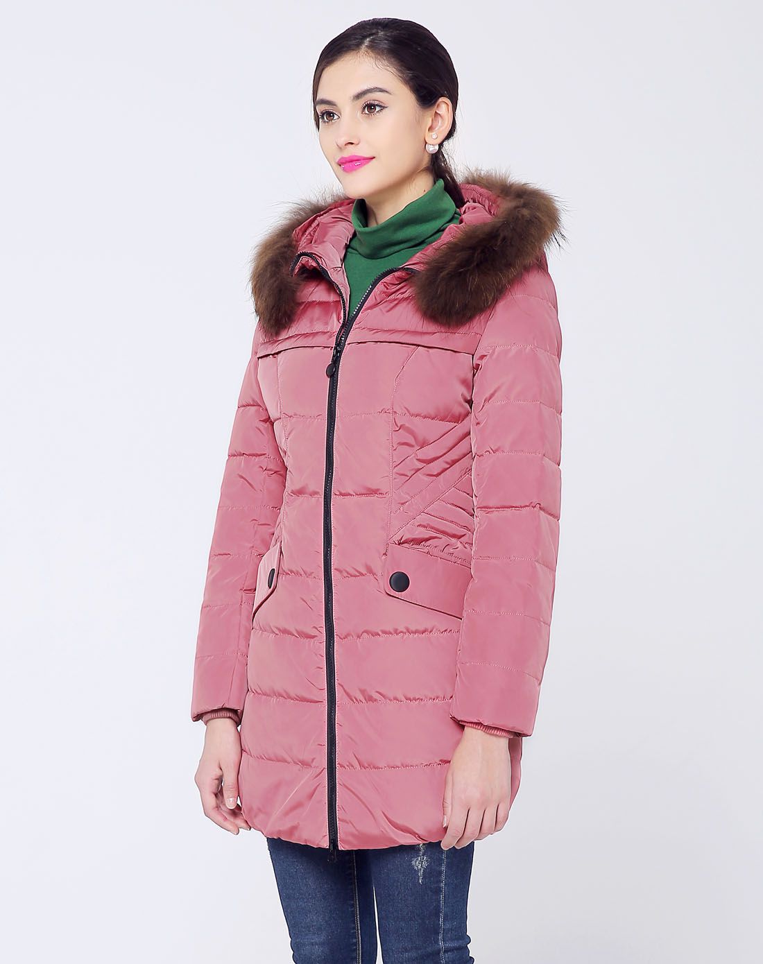 女士梅粉色中长大毛领修身羽绒服