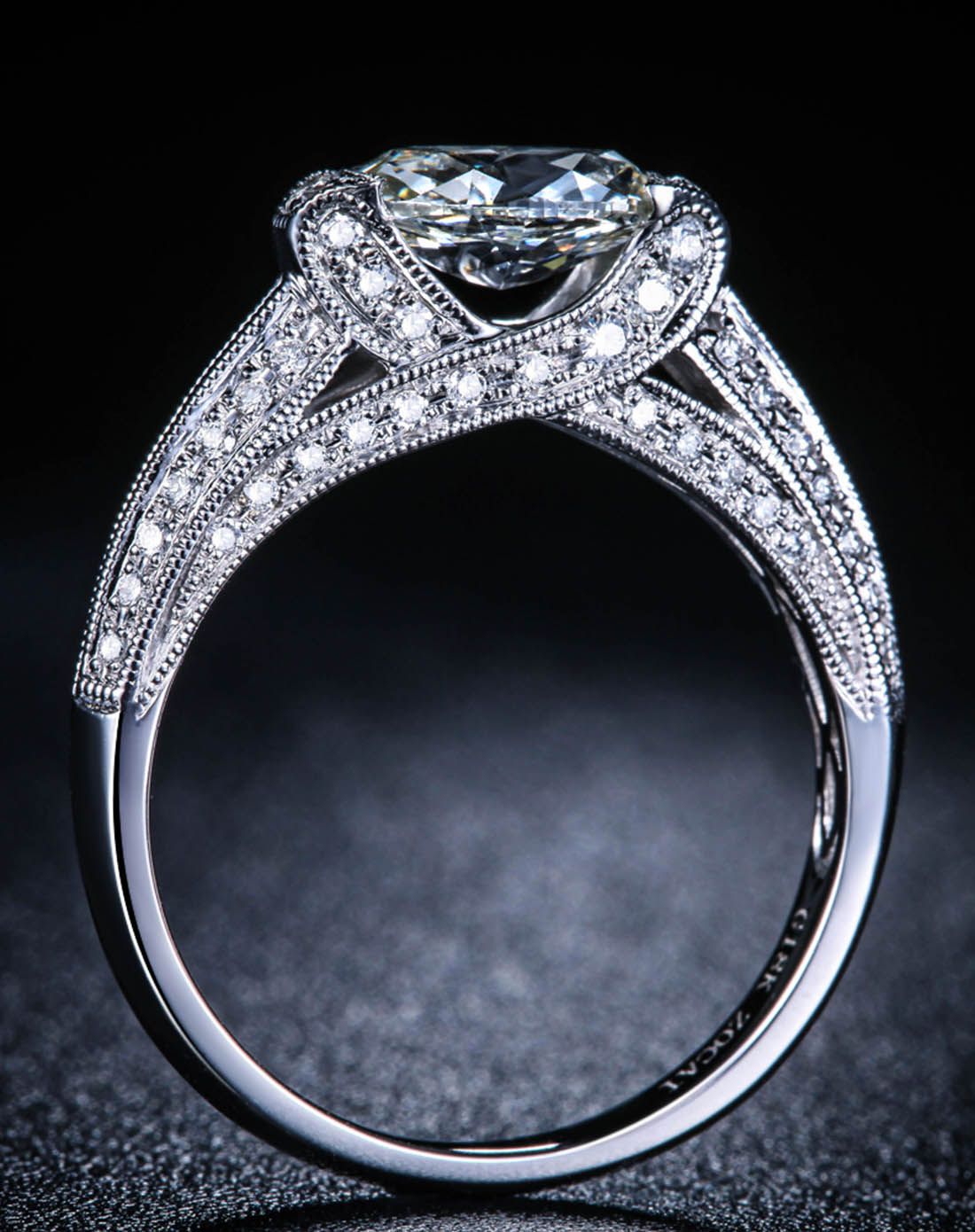 佐卡伊 白18k金共1.5克拉钻石女戒-闪耀