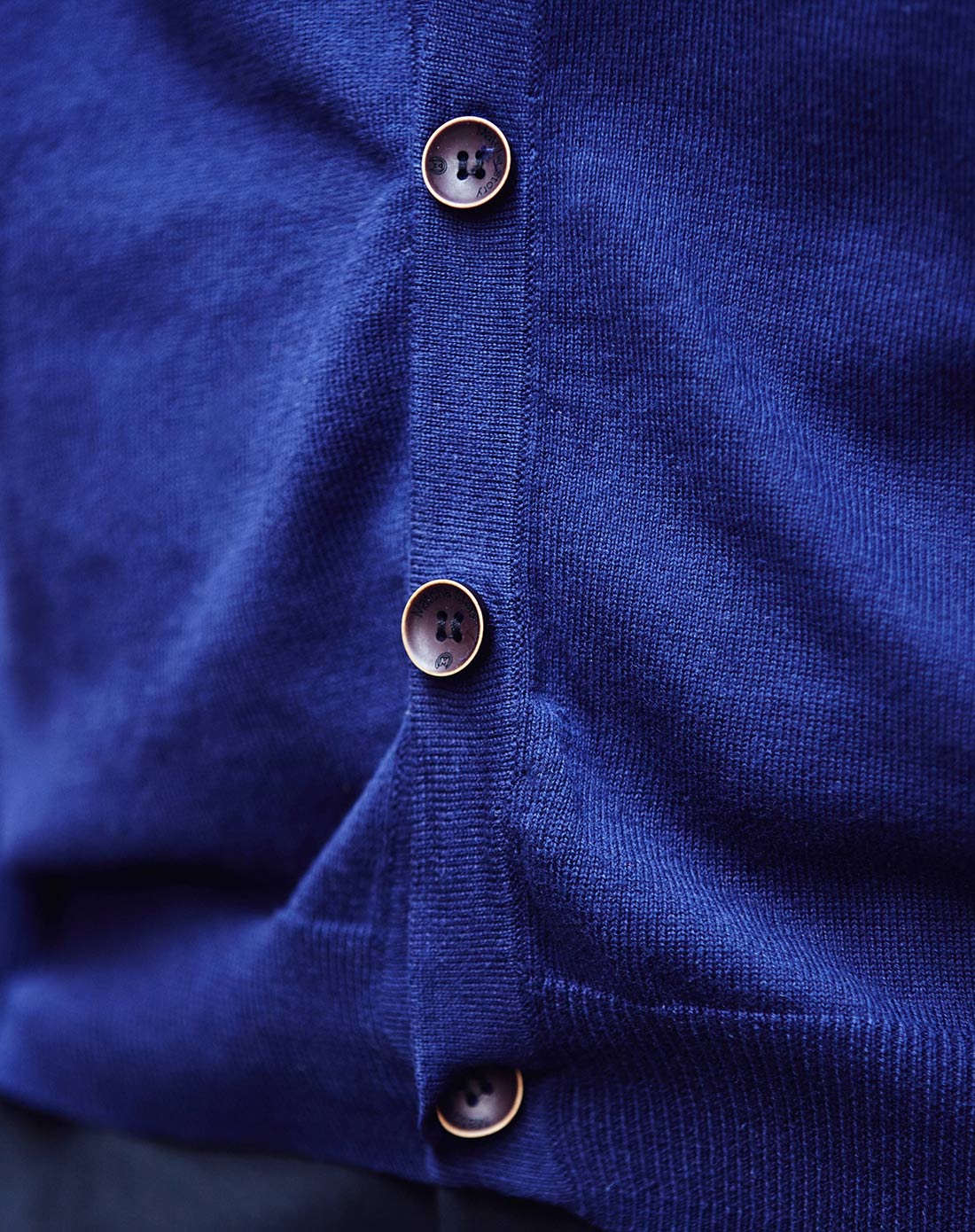 男时尚纯色藏蓝色开襟衫外套