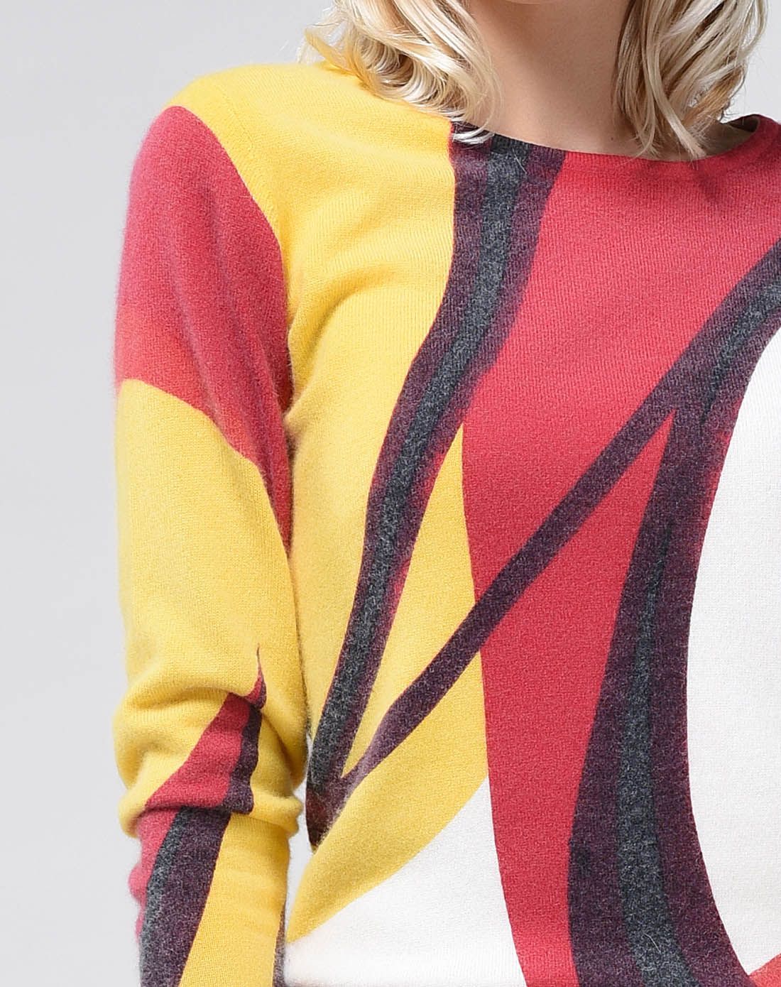 红黄白几何印花圆领舒适兔毛羊毛衫