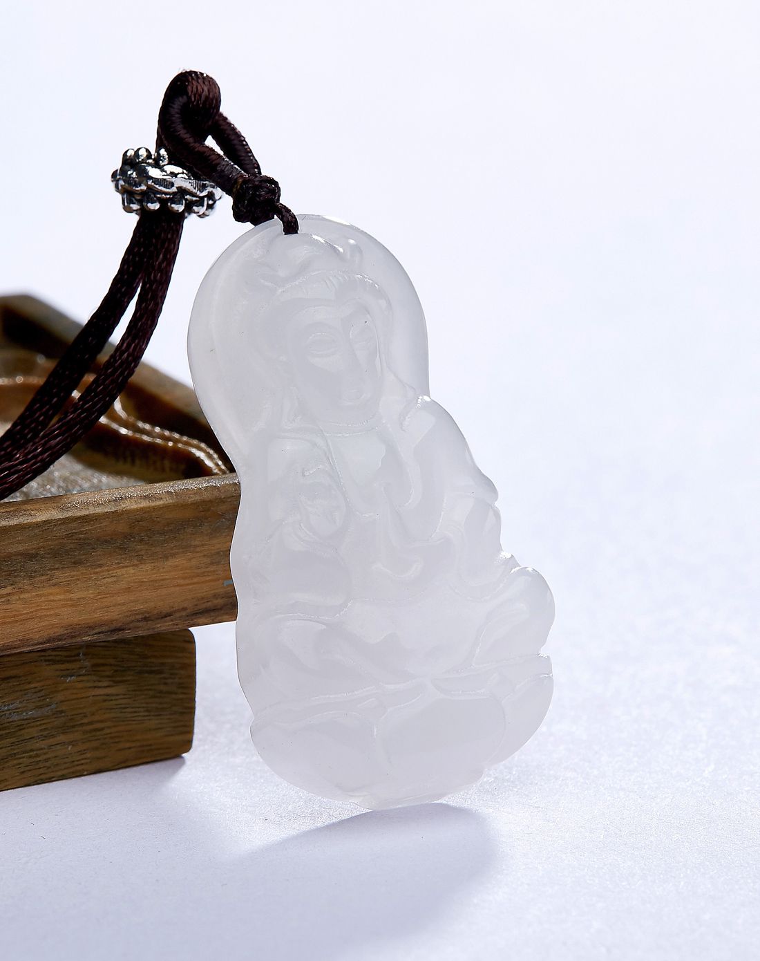 优悦生活 精美平安小观音石英岩质玉吊坠