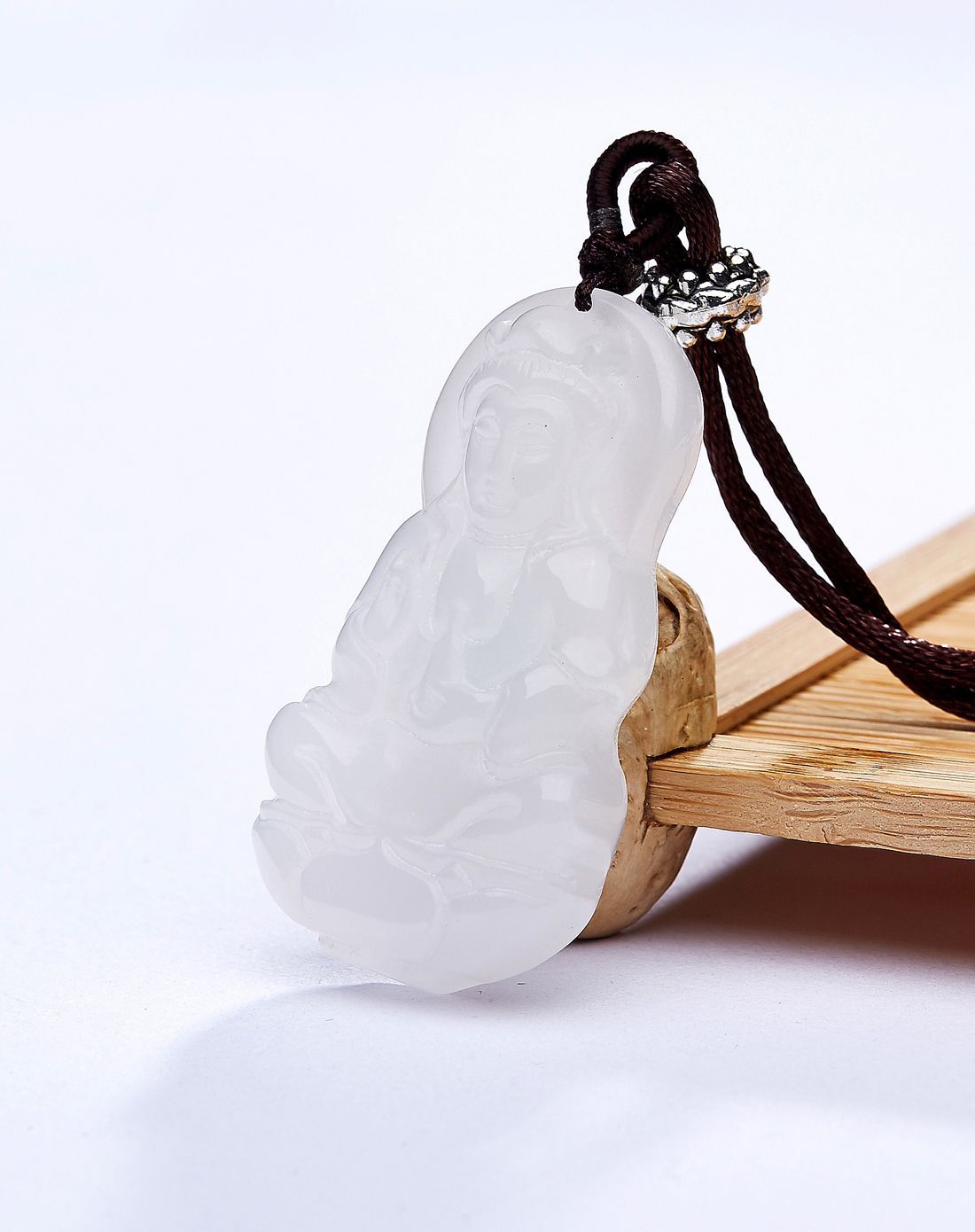 优悦生活 精美平安小观音石英岩质玉吊坠