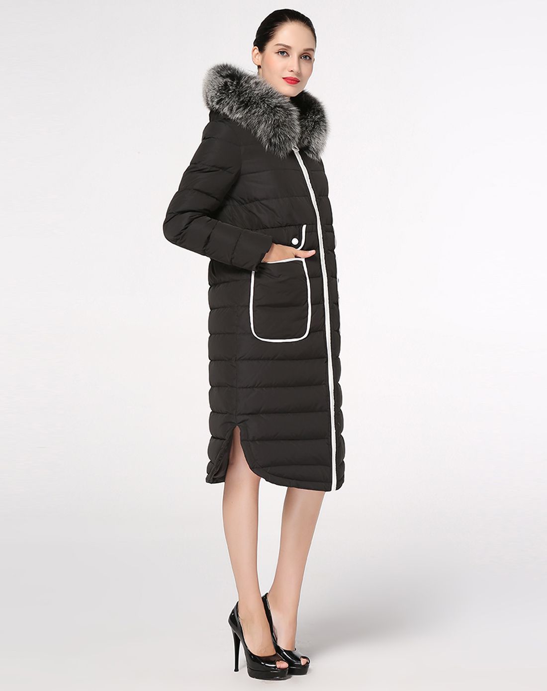 斯尔丽黑色包边贴布口袋开叉下摆毛领连帽羽绒服6836-黑色_唯品会