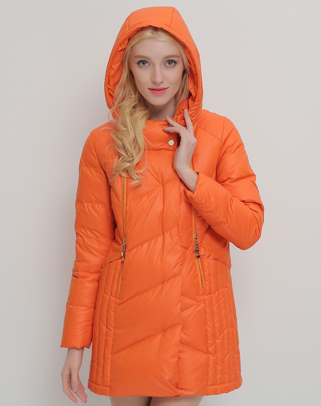 甜美修身橙色长款羽绒服