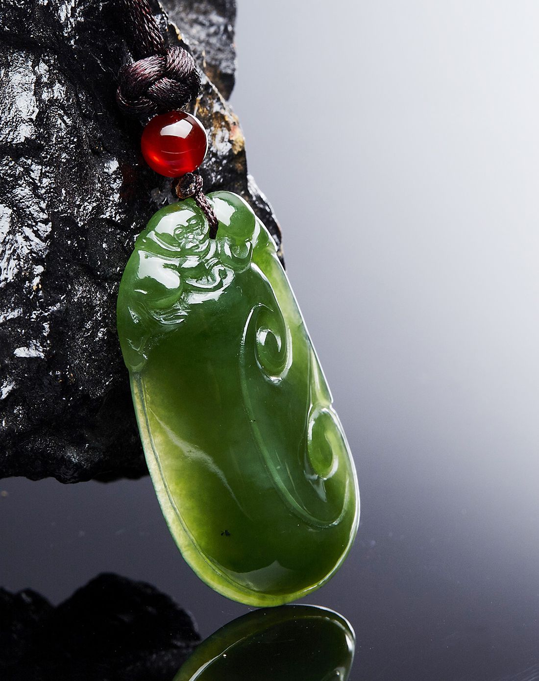 优悦生活 天然和田碧玉如意吊坠