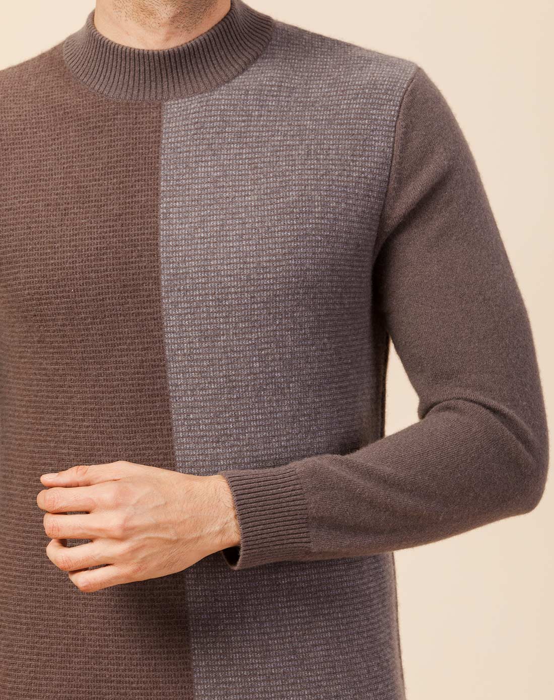 男摩卡棕100%山羊绒半高领男套衫