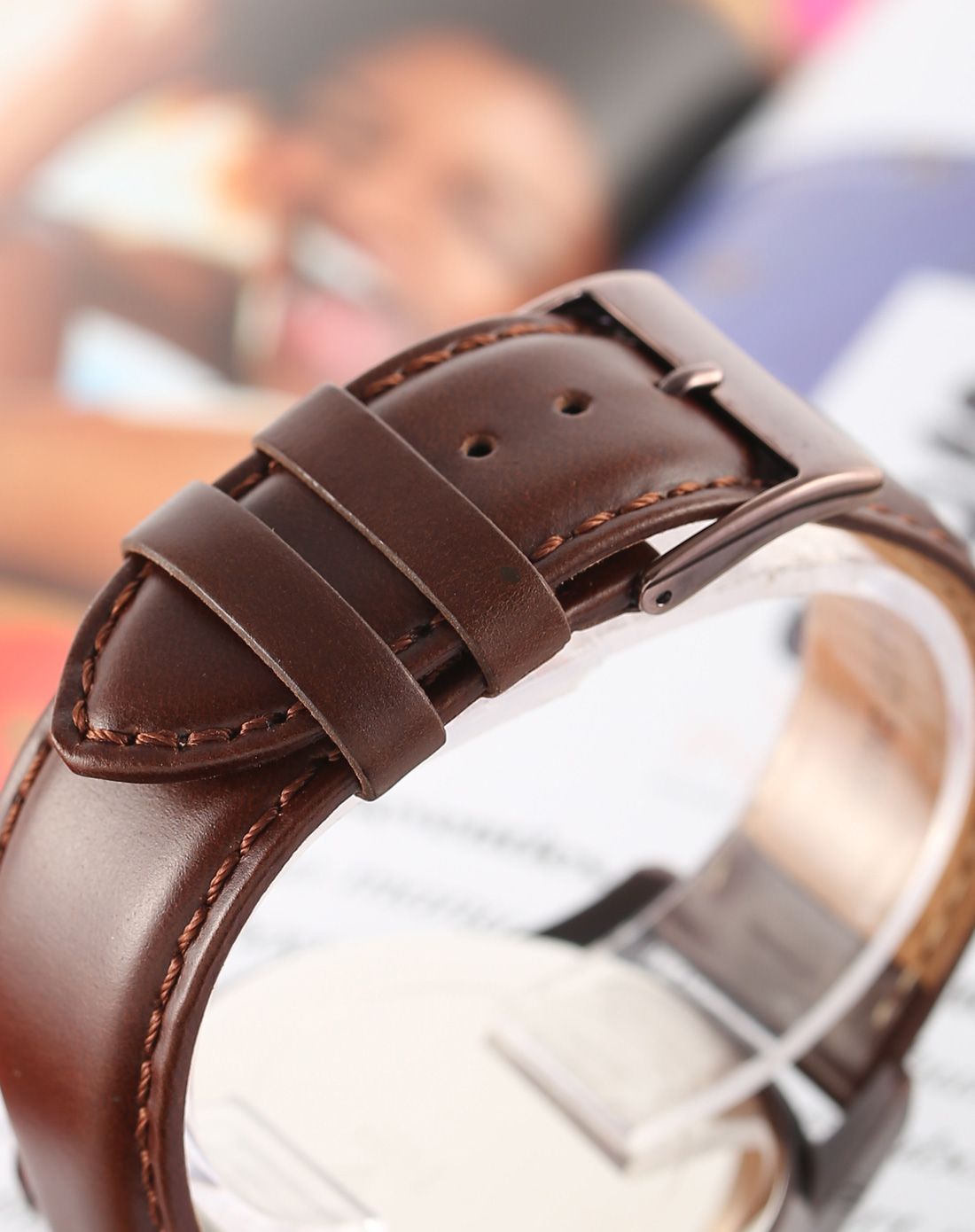 时尚三眼皮带男士石英表