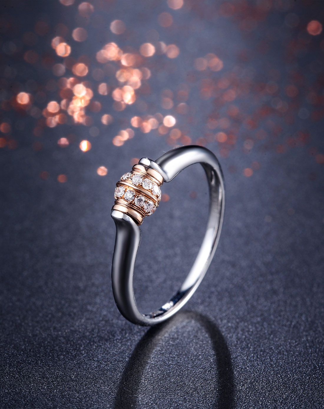 周六福 双色18k金转运珠钻戒