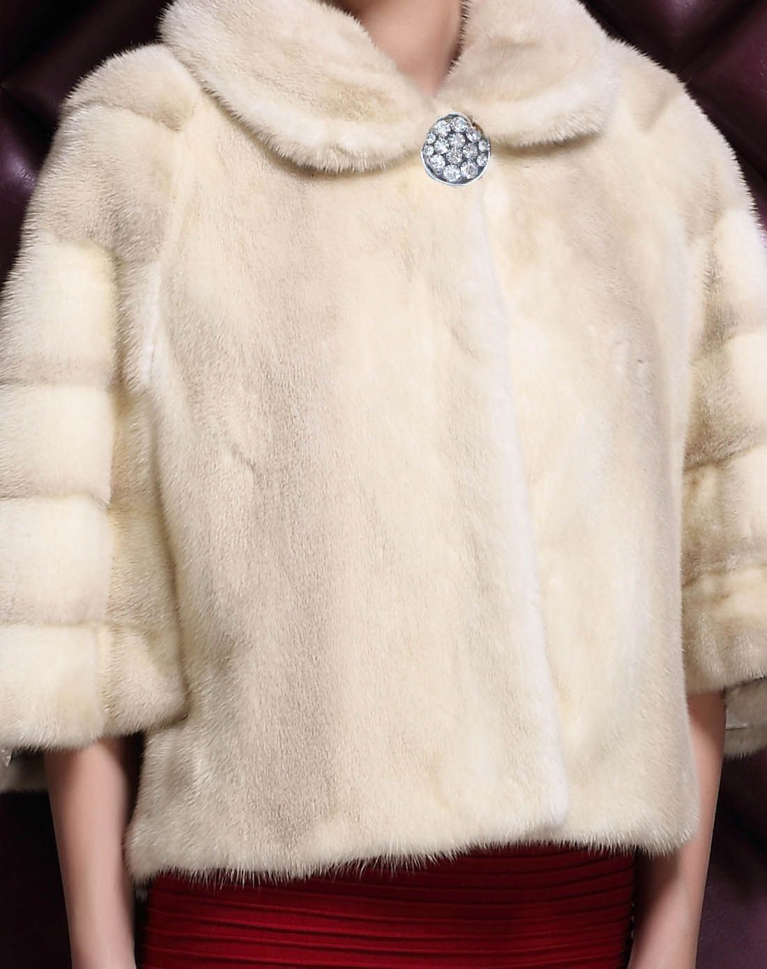 米黄甜美温馨水貂裘皮外套