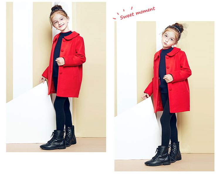 女童红色大衣