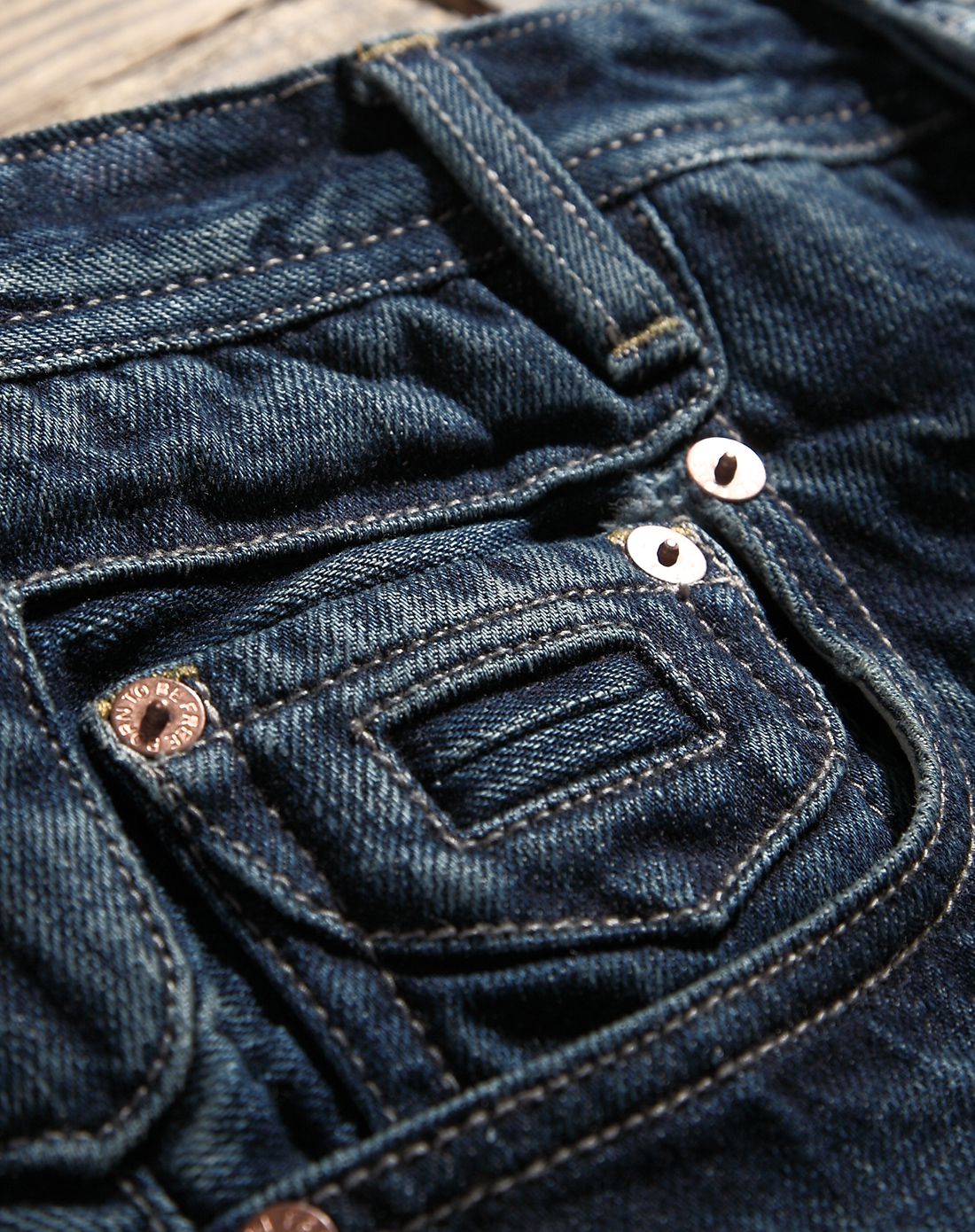 怀旧蓝常规直筒无弹牛仔裤