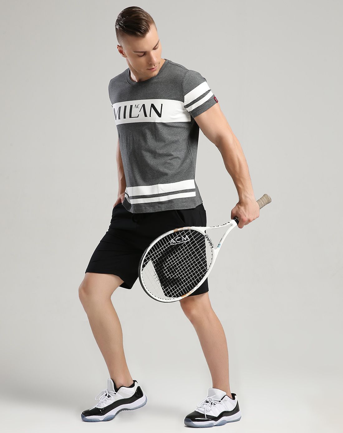 运动休闲 男士深灰/黑色短袖套装 场下训练服