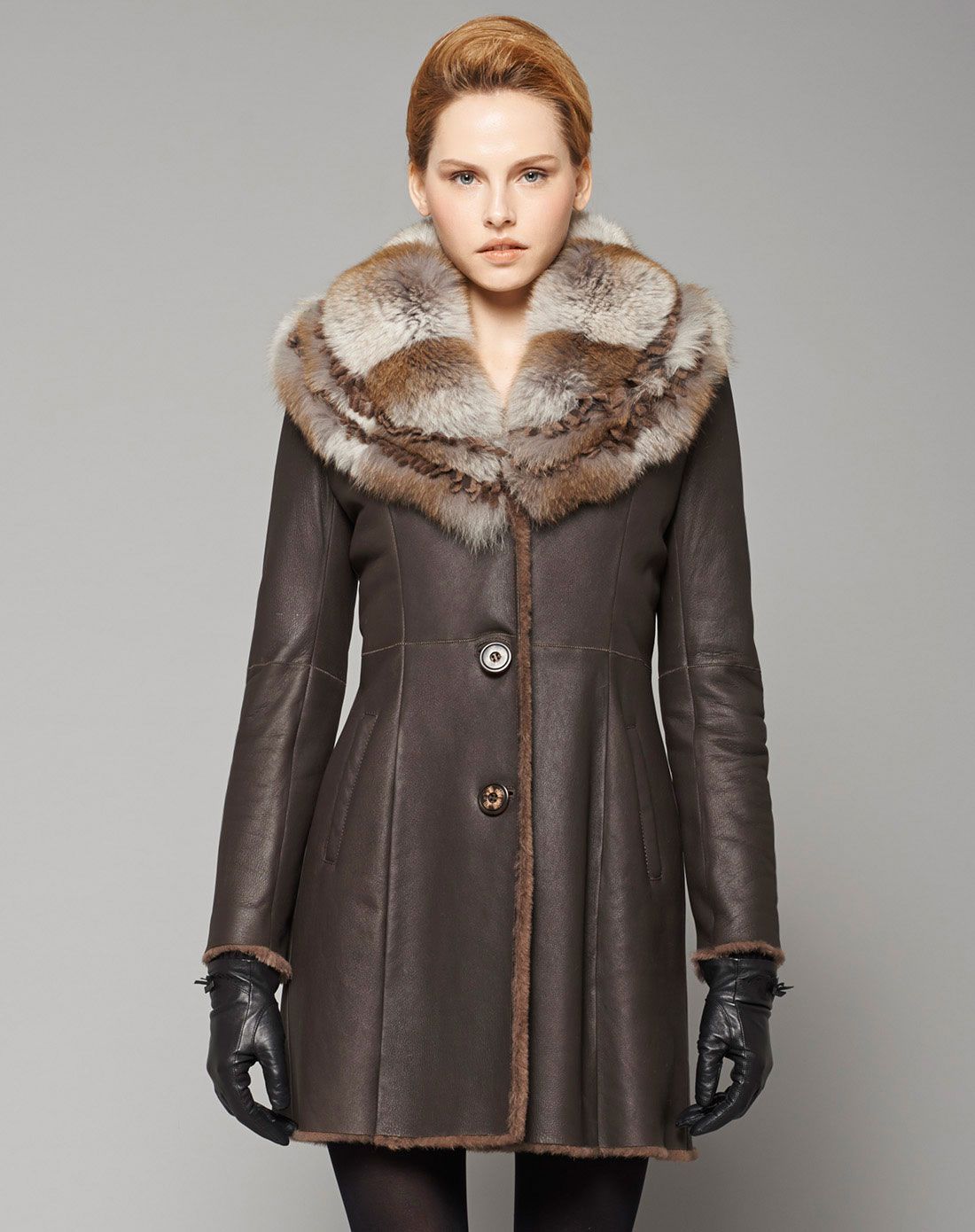 浅棕色羊毛皮时尚皮毛一体大衣