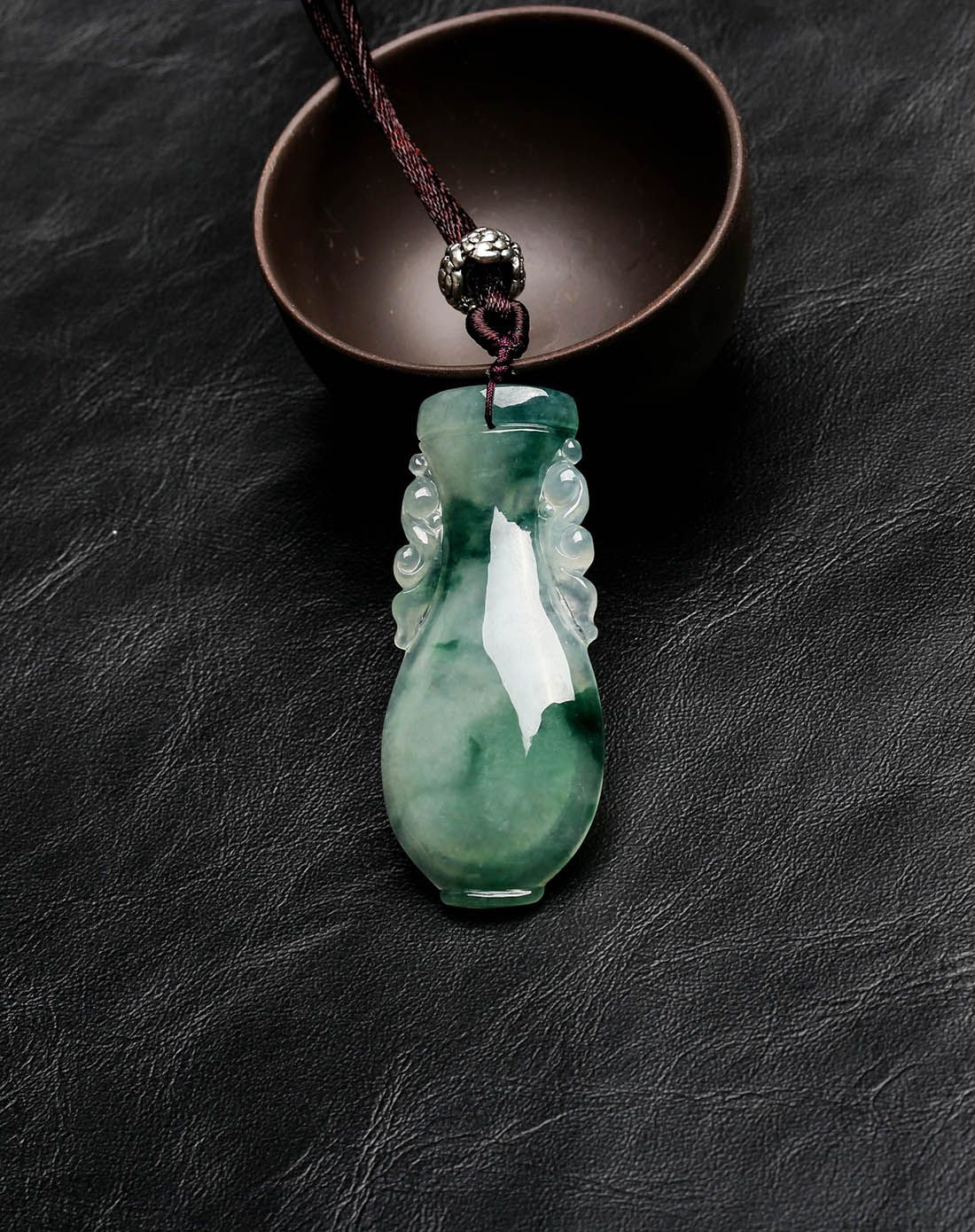 冰种飘花水润宝瓶天然a货翡翠挂件
