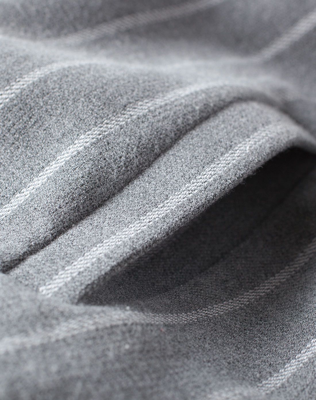 贵族灰文艺撞色棒球外套