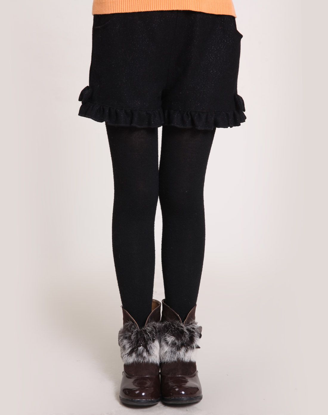 女童黑色短裤