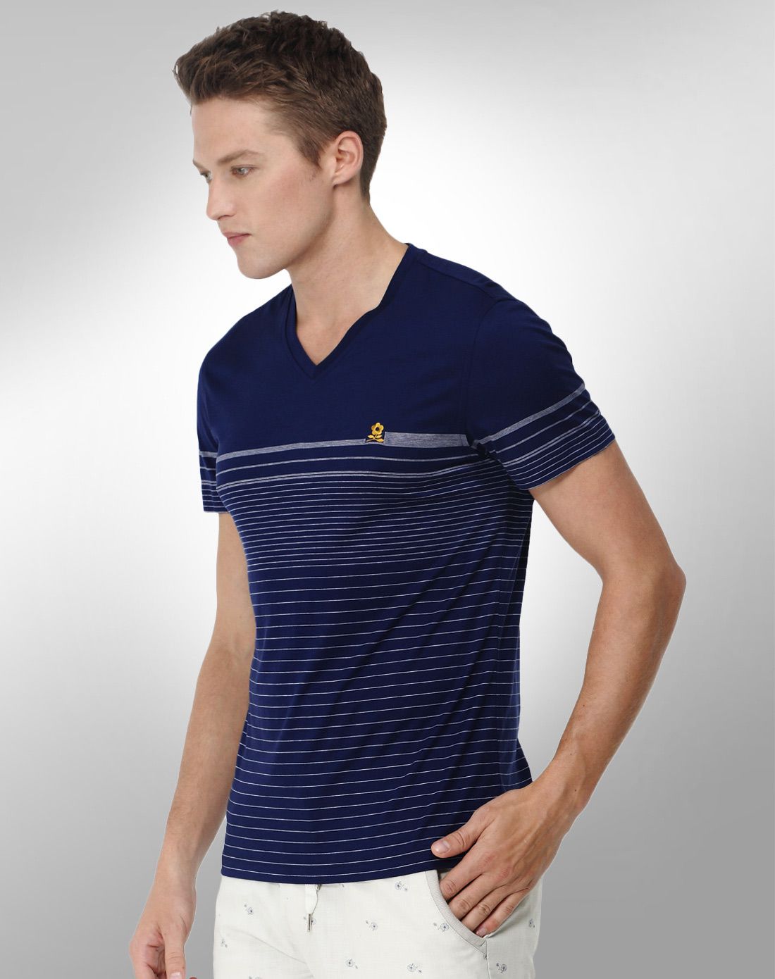 男装圆领定位提花莱赛尔纤维t恤宝蓝