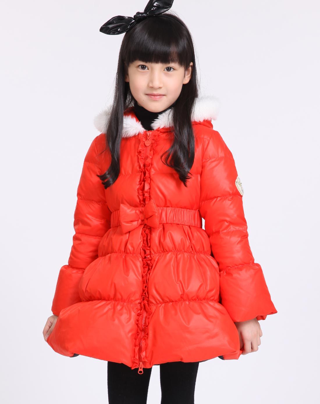 女童红色羽绒服
