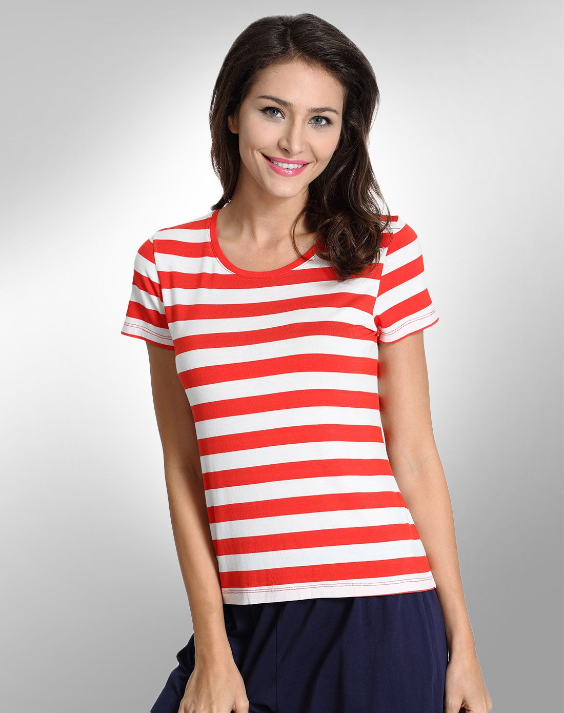 女装清爽风格条纹t恤红白