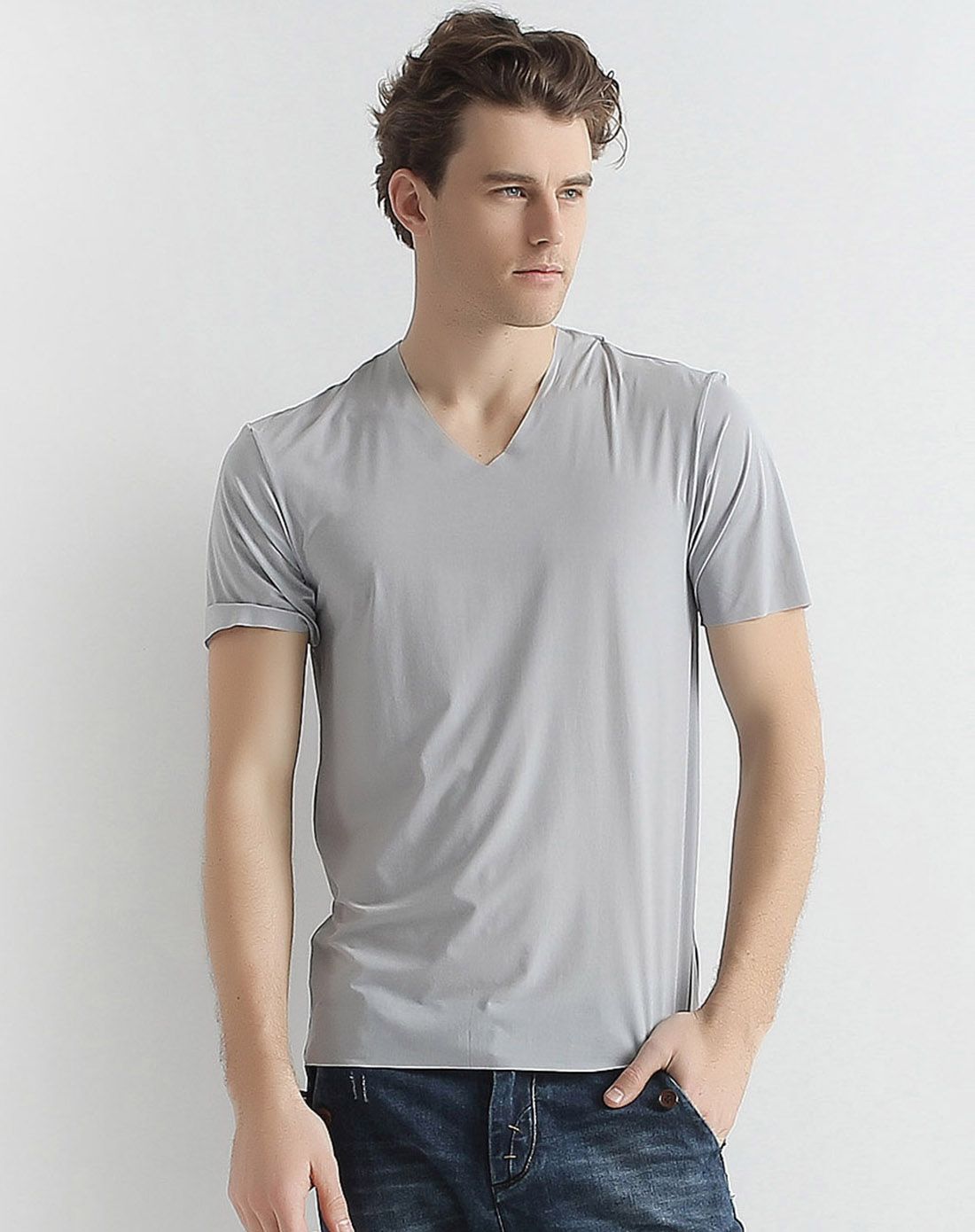 男款银灰色半袖衫(冰爽随形裁)