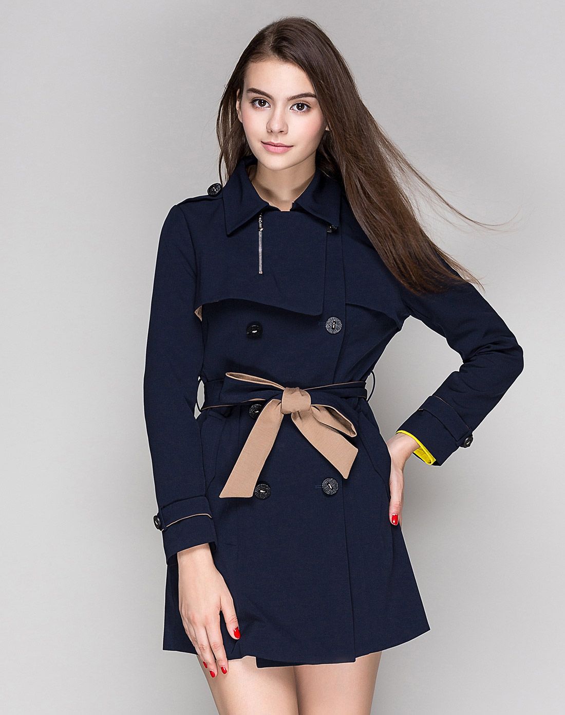 墨蓝长版通勤风衣