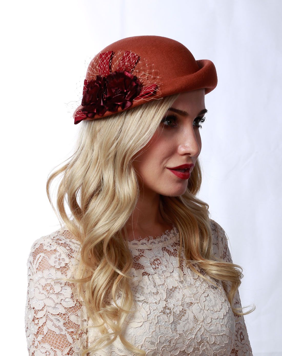 侧二朵花澳毛贝蕾帽