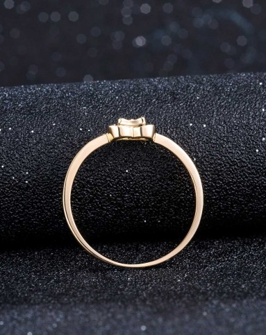 18k黄金爱心钻石戒指-初爱系列