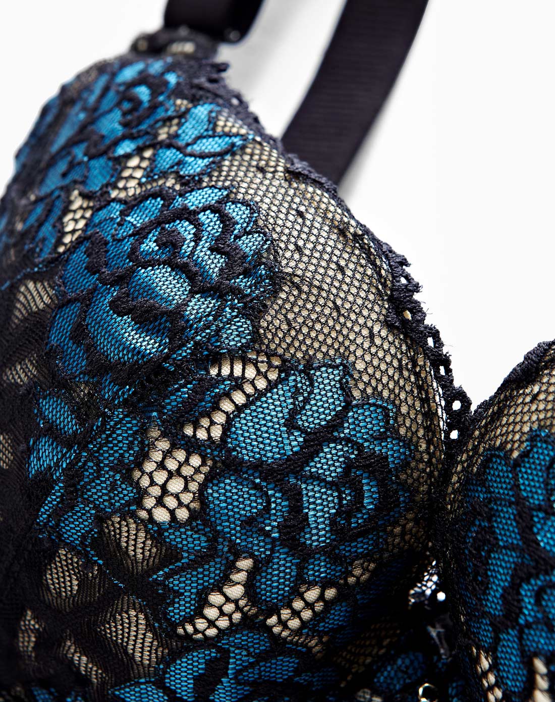 经典情愫蕾丝内衣侧收集中挺拔中厚杯文胸