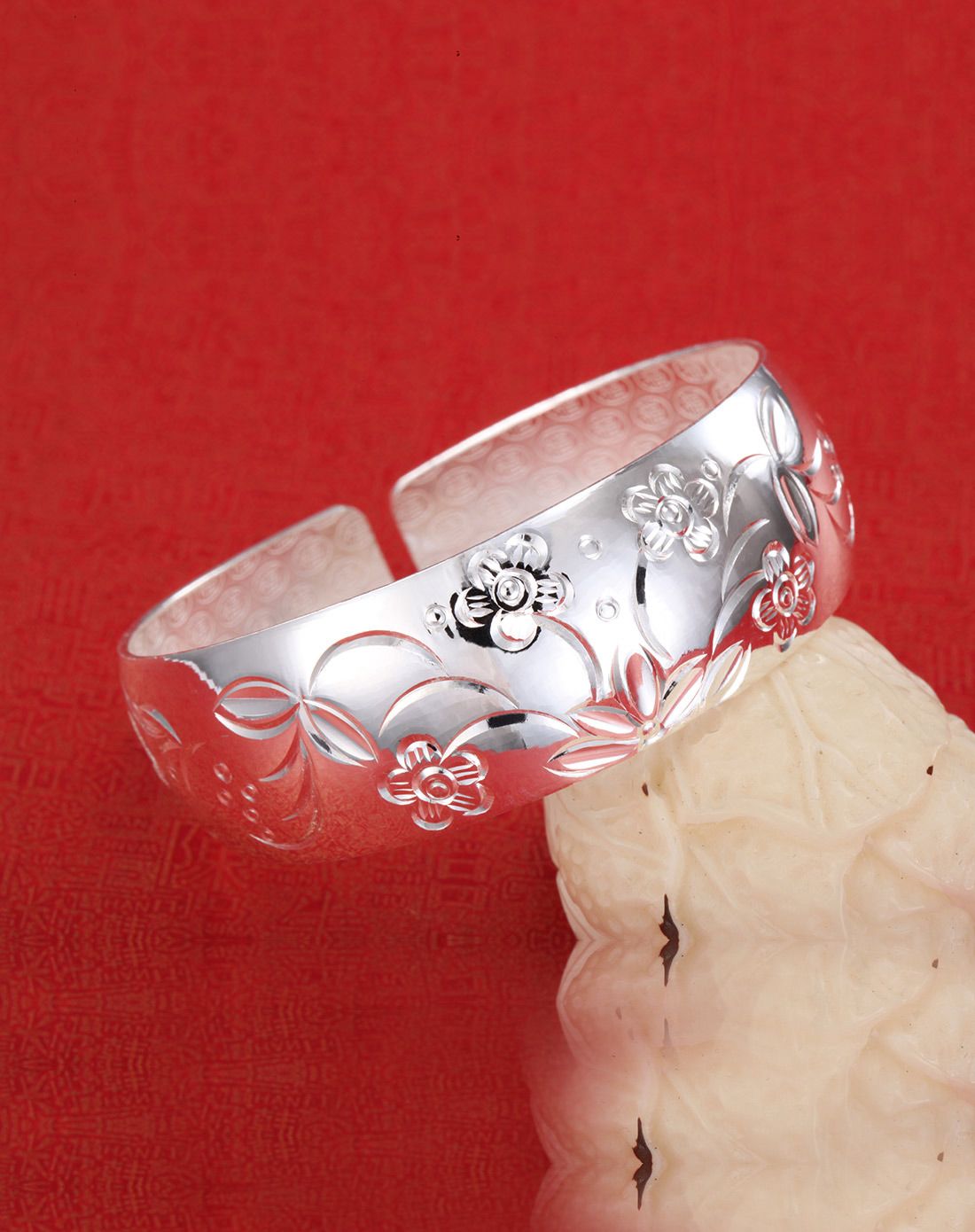 999千足银手镯 鸳鸯戏水 配证书 43g