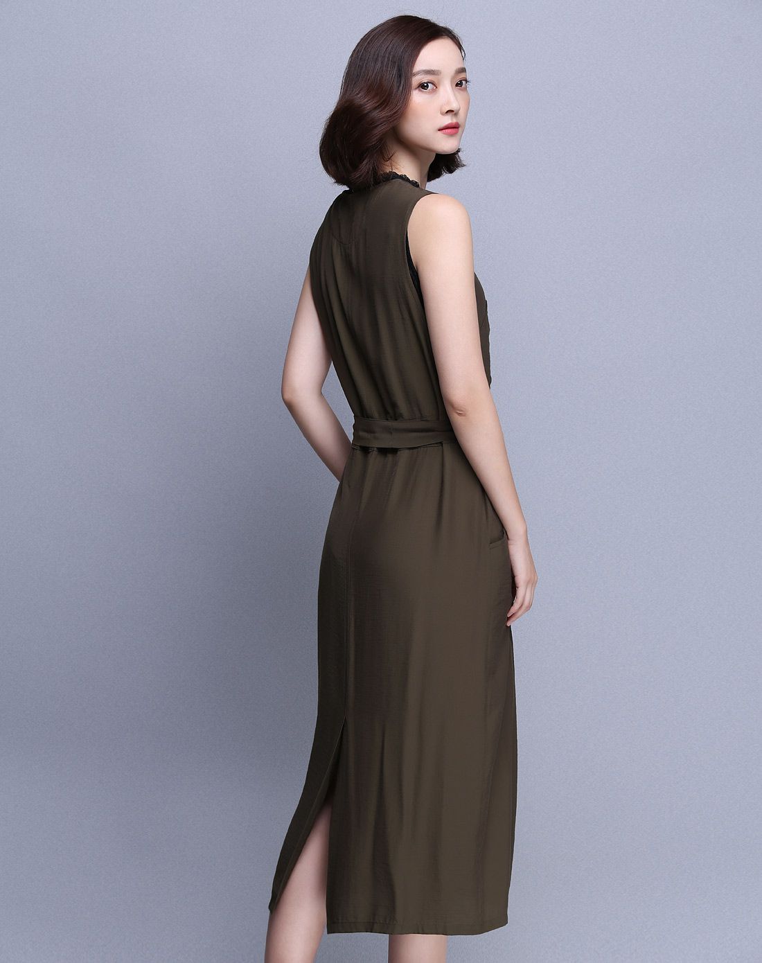 军绿色时尚洋气v字领背心裙