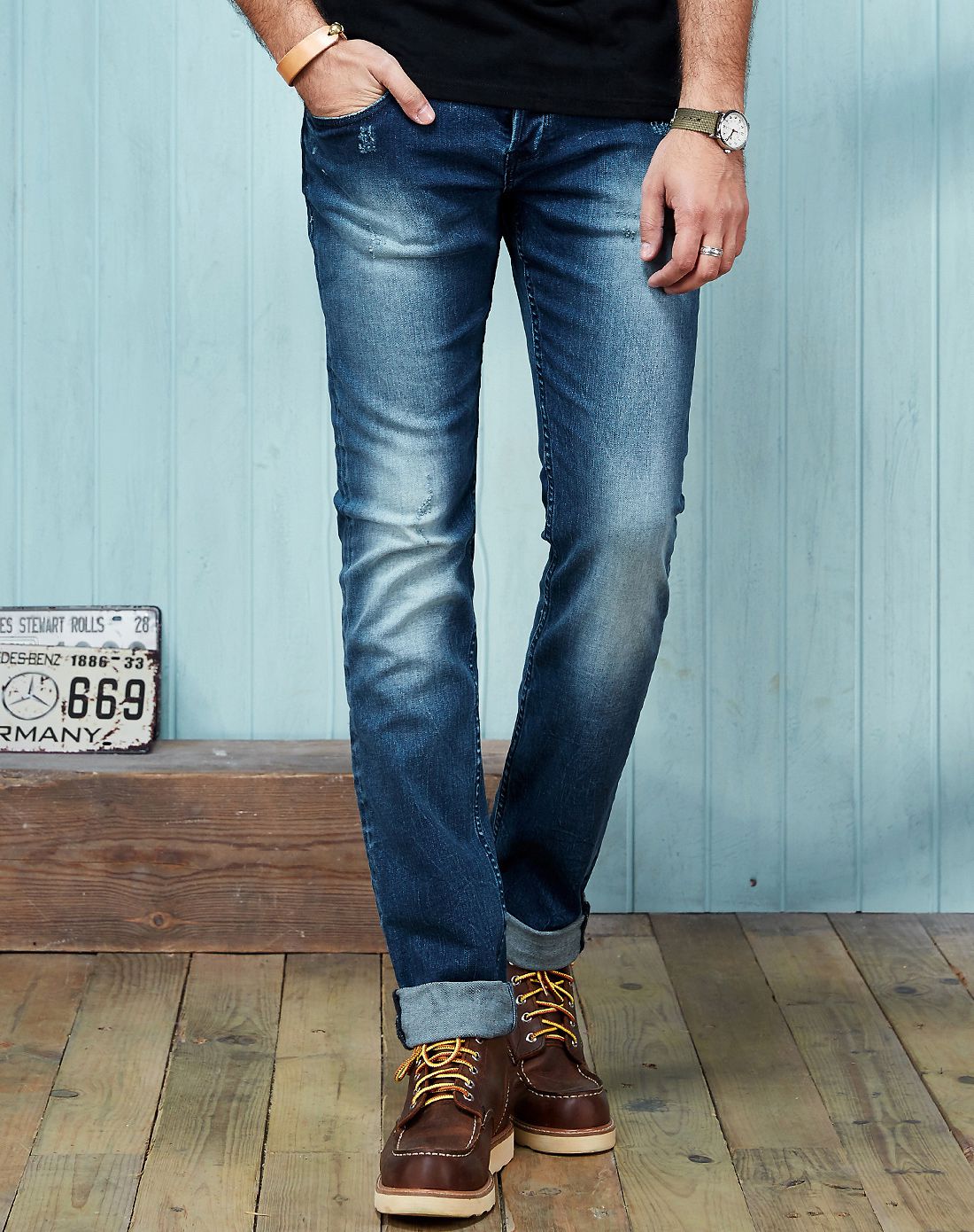 怀旧蓝修身直筒微弹牛仔裤