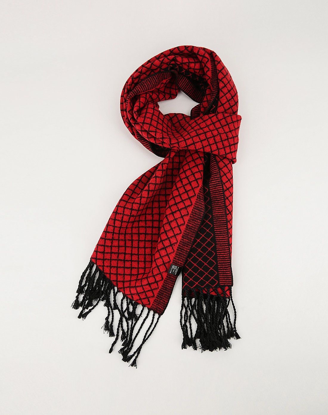 红色间黑色菱形格纹双面围巾