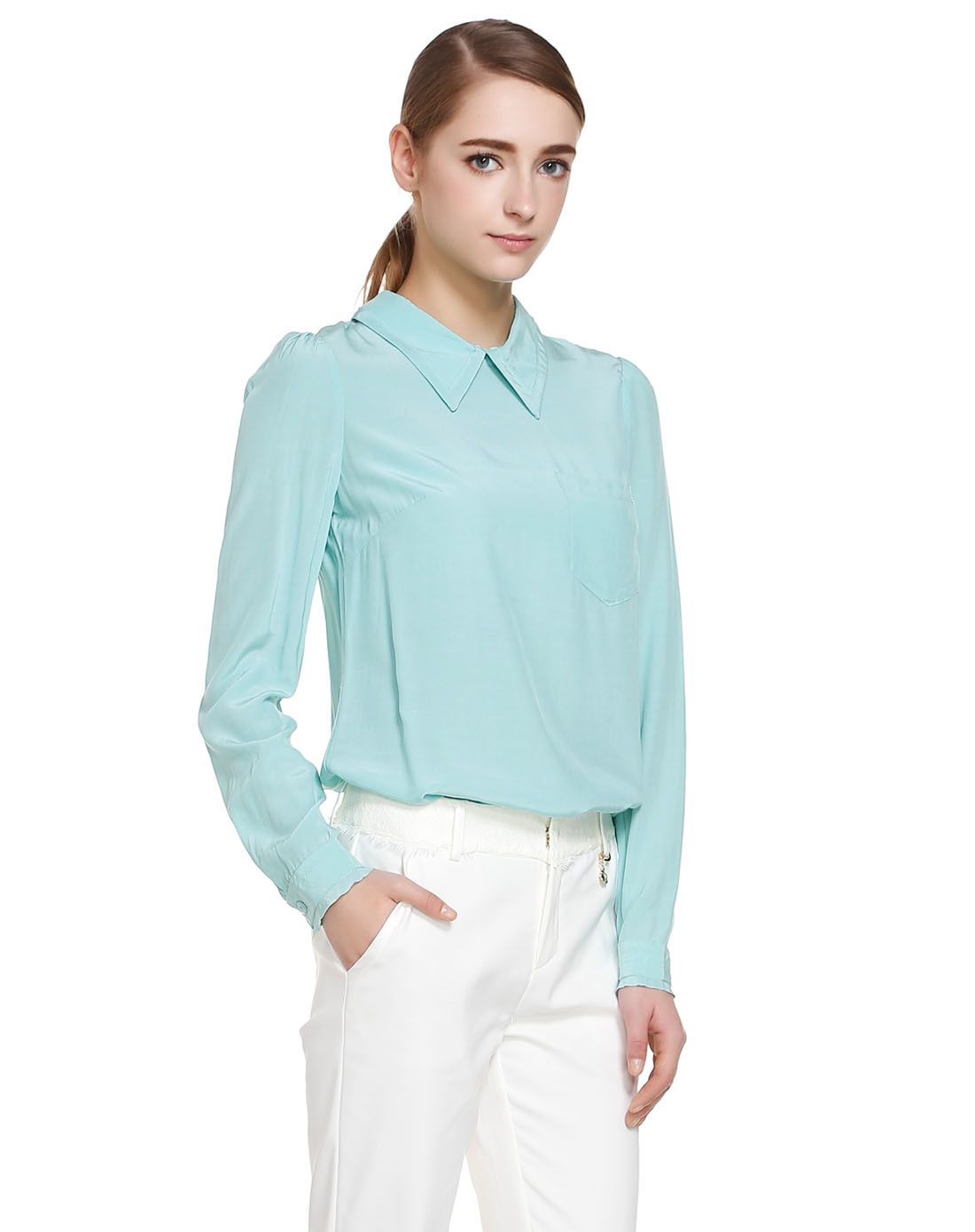 冰蓝色清新翻领长袖衬衫