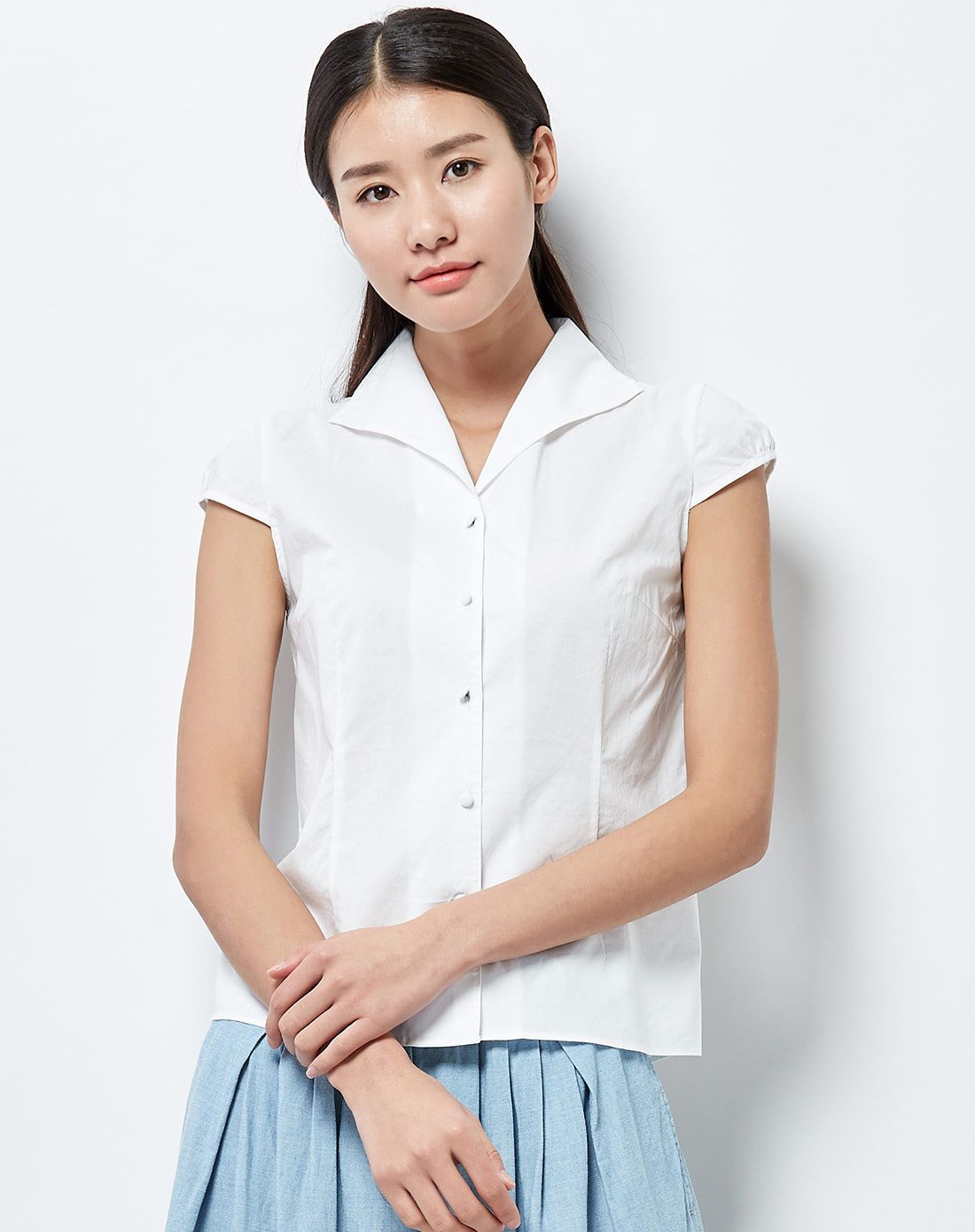 燕子领无袖衬衫