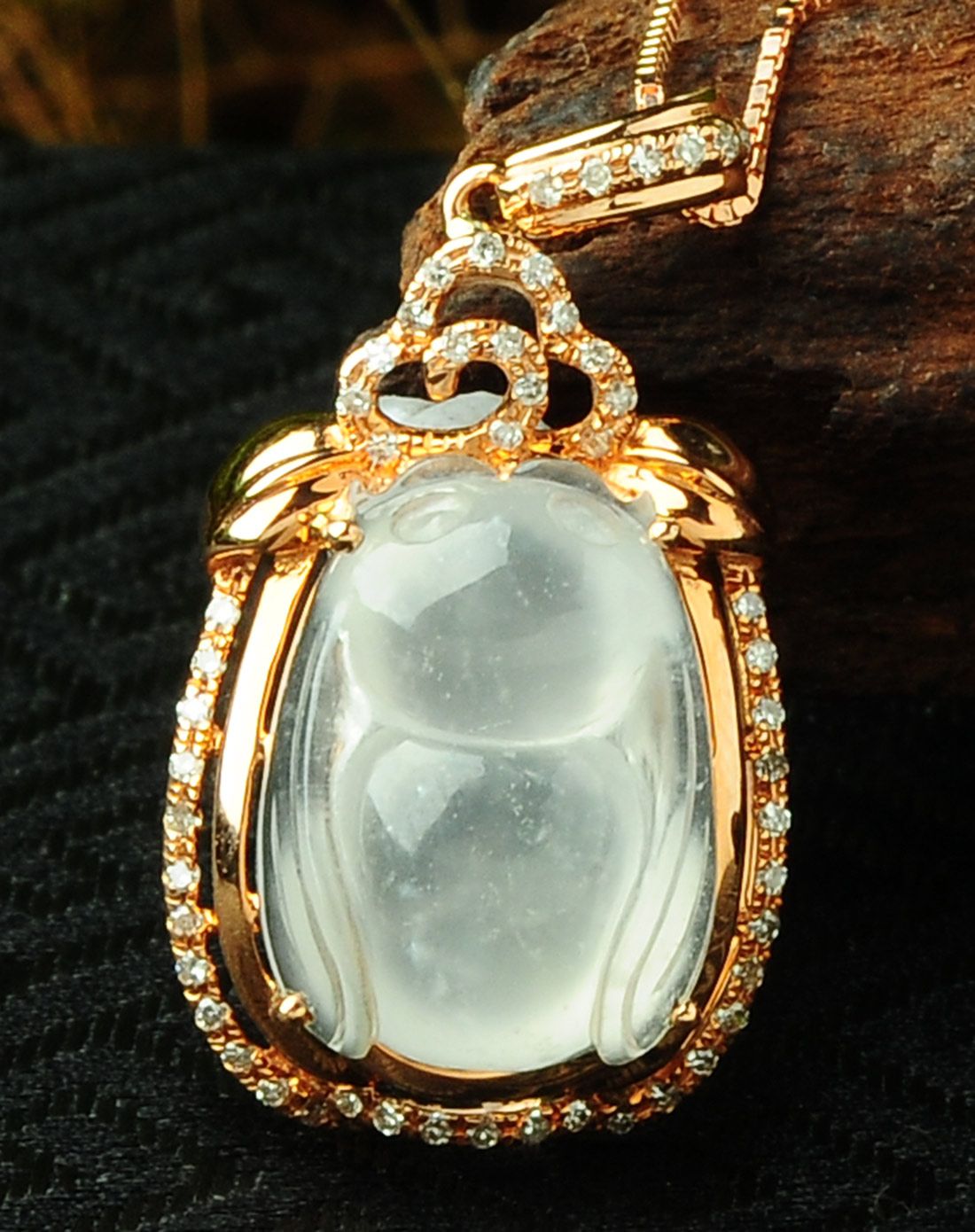 18k金镶嵌冰种翡翠金蝉吊坠