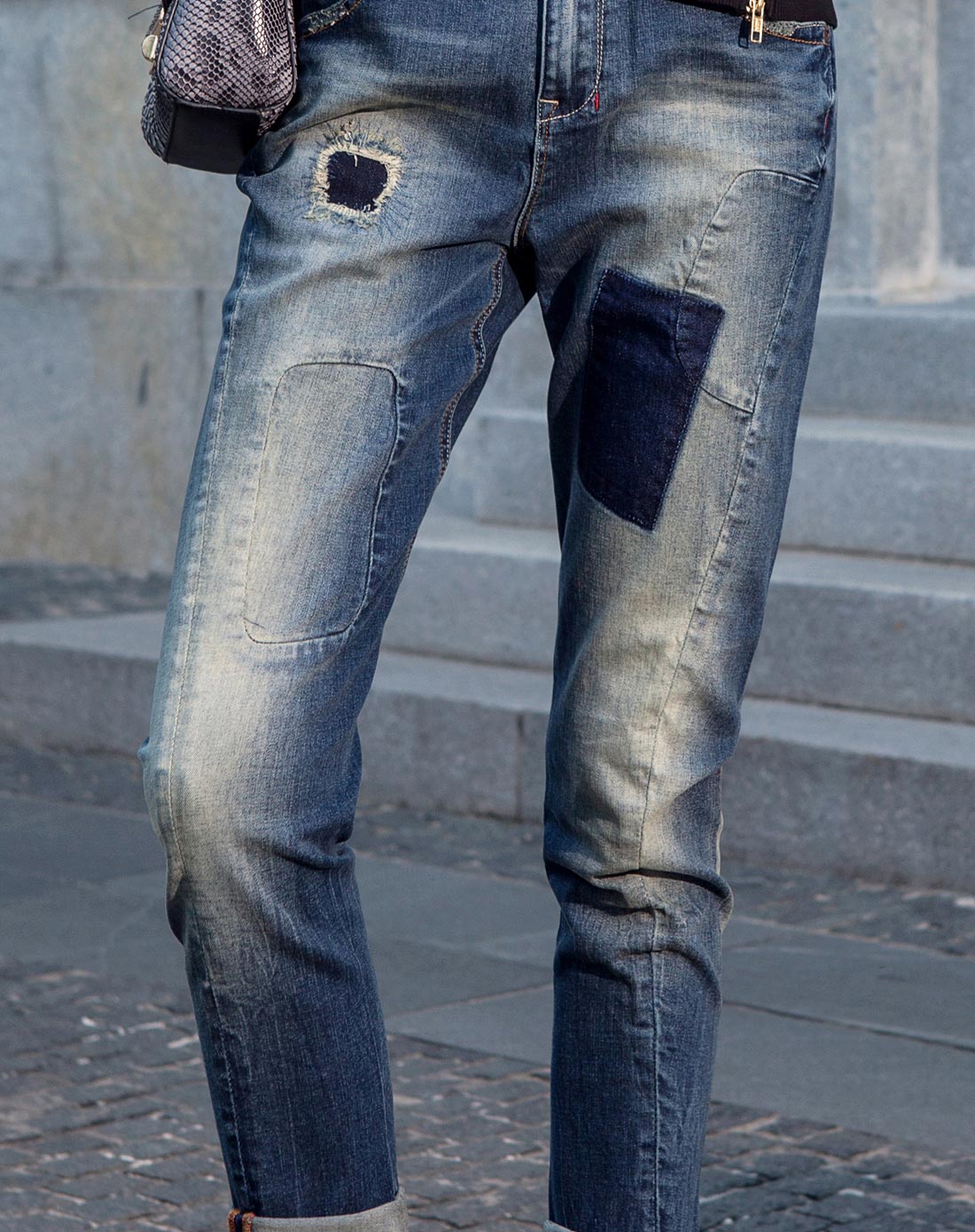 女款怀旧蓝3d做旧中腰小脚牛仔裤