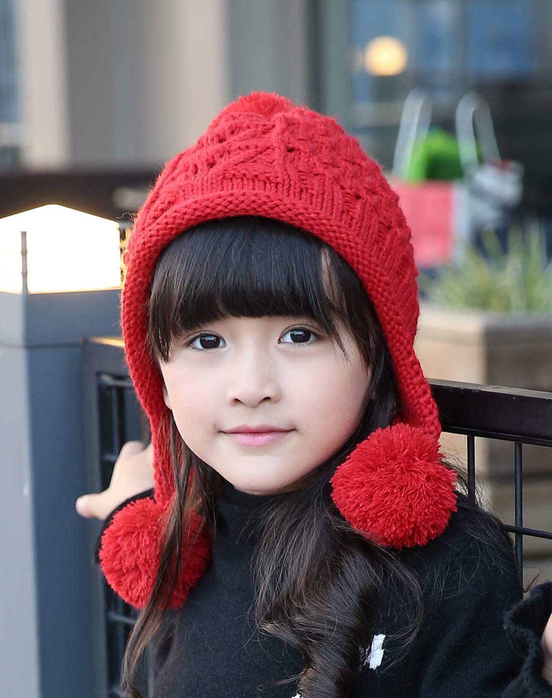 女童红色钩针毛线帽