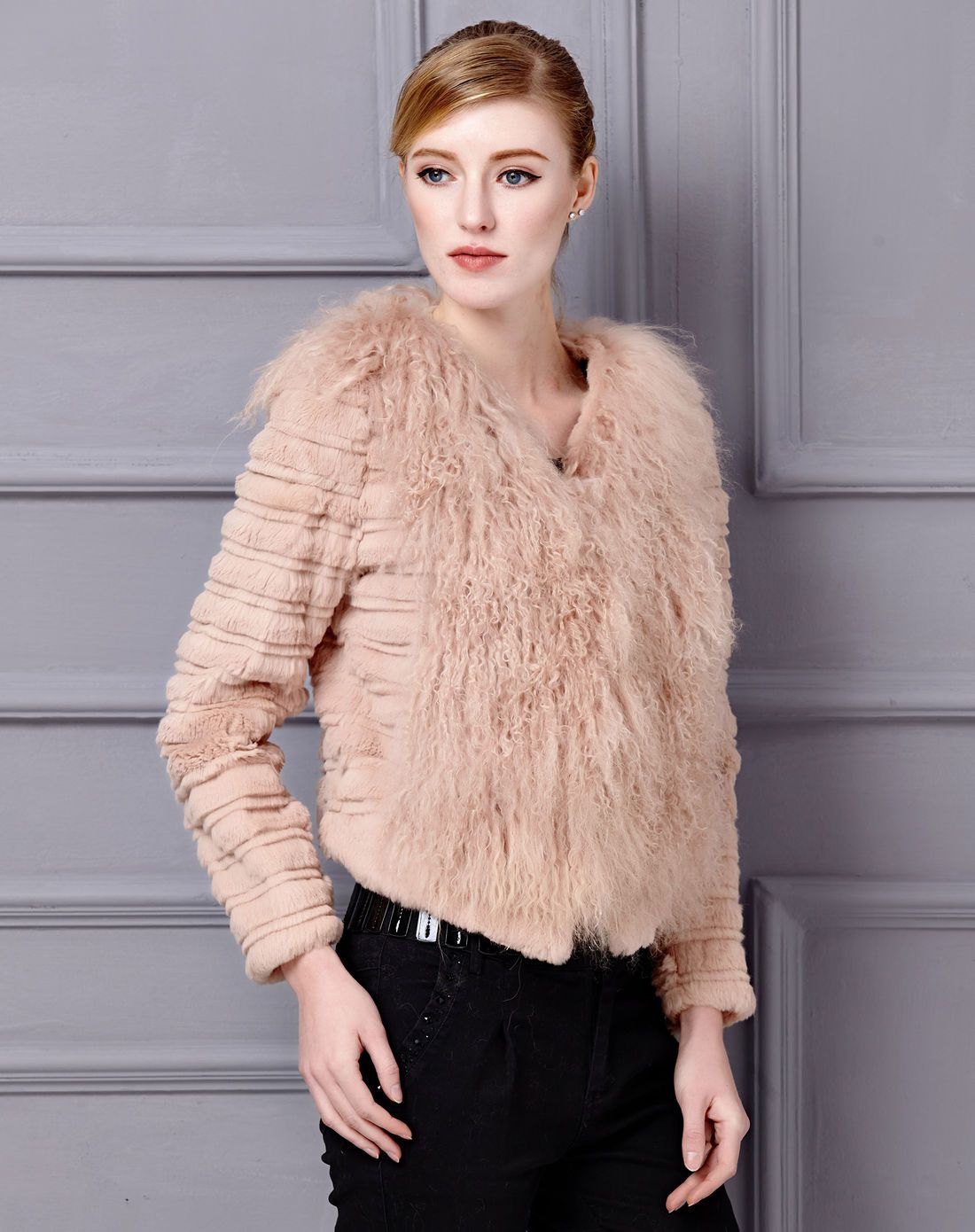 女款浅咖色兔毛外套