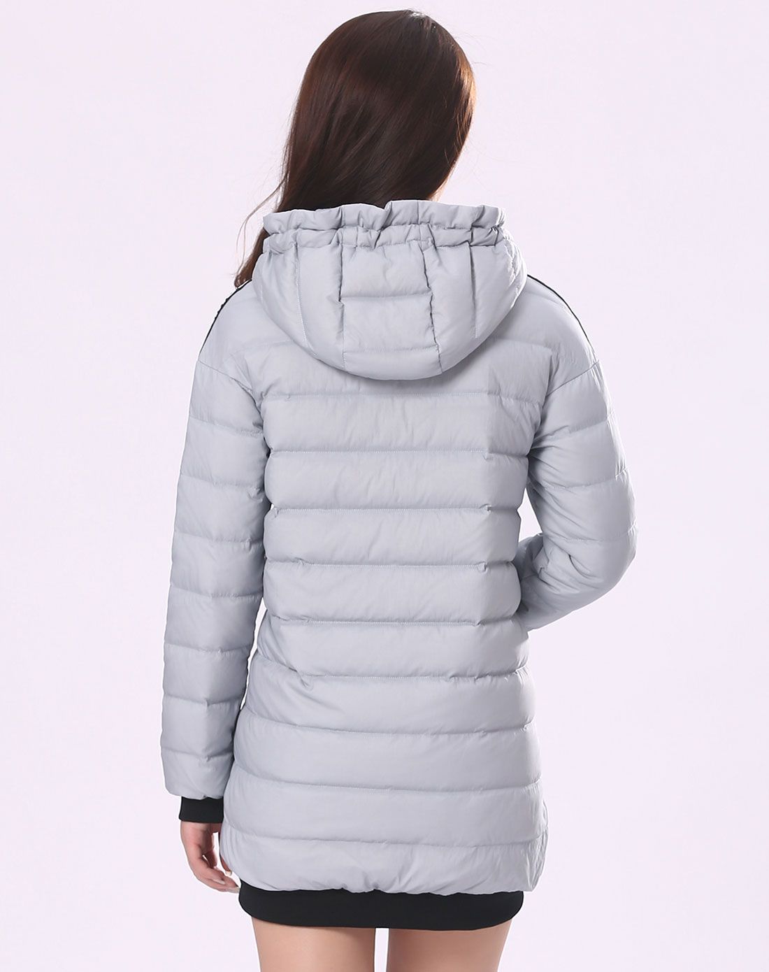 女士青烟灰时尚连帽中长款直身羽绒服