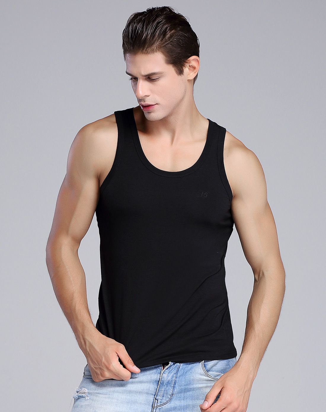 男款黑色常规背心