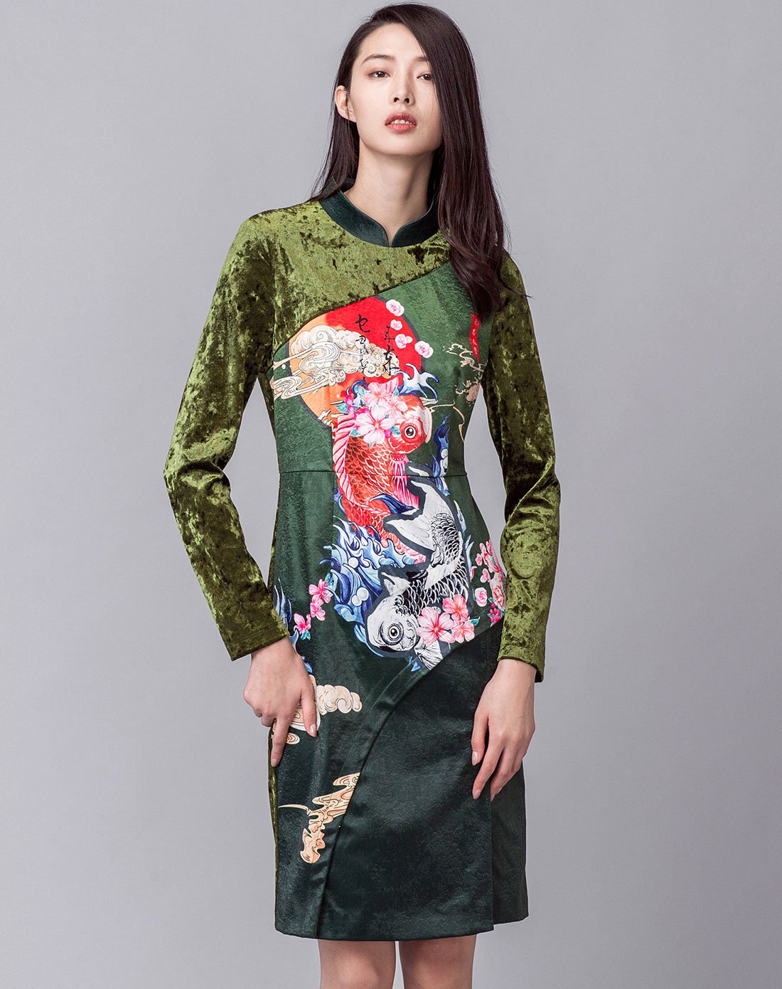 锦鲤花卉印花丝绒拼接改良修身女旗袍孔雀绿