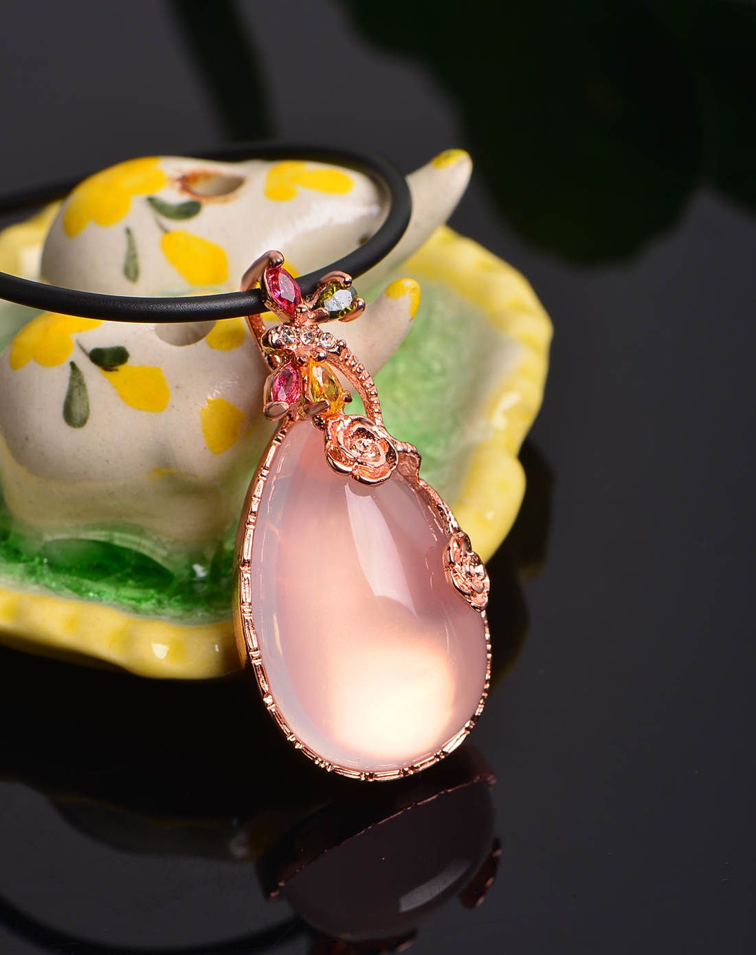 水滴形芙蓉石吊坠送皮绳附证书