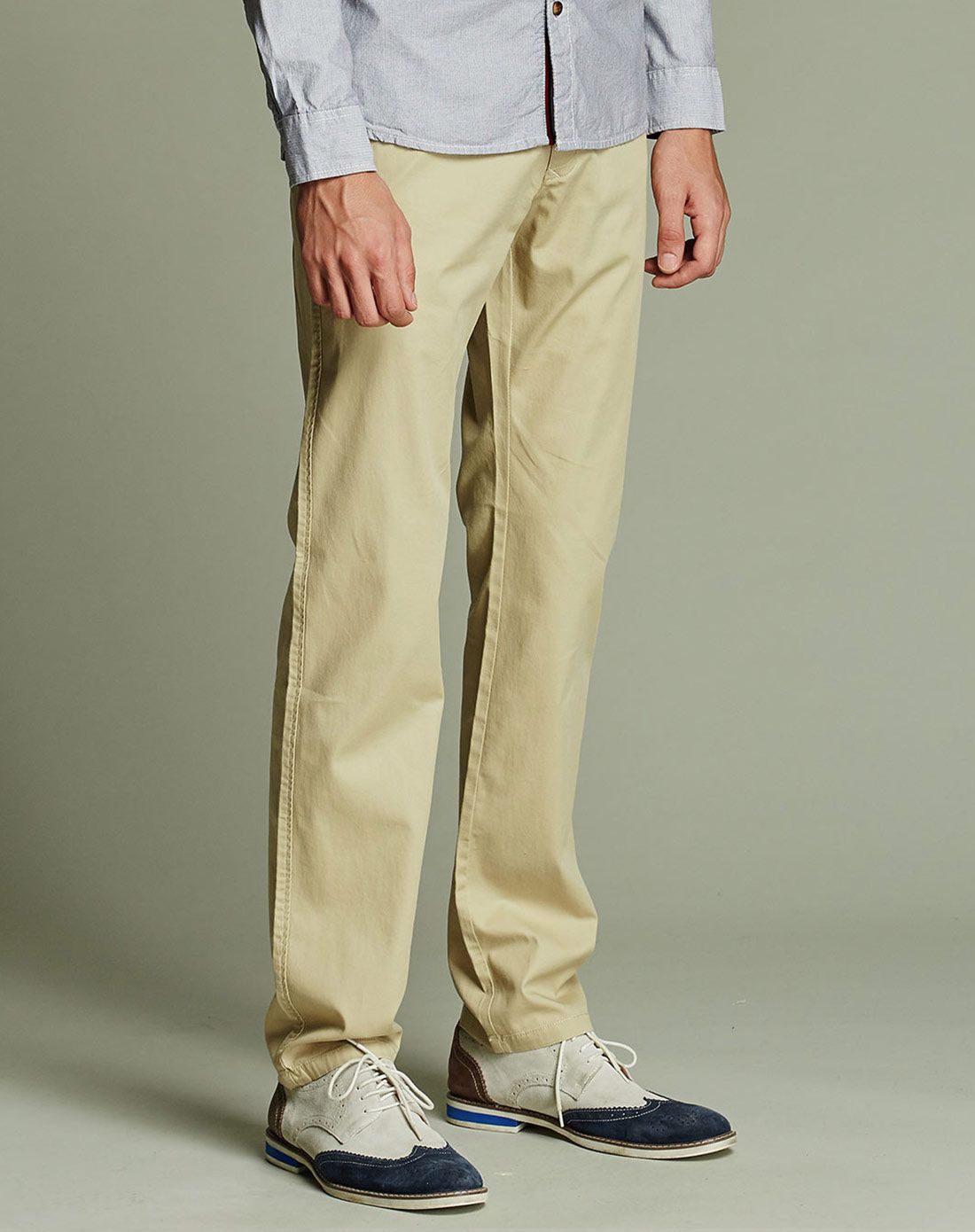 浅卡其色简约微弹休闲长裤