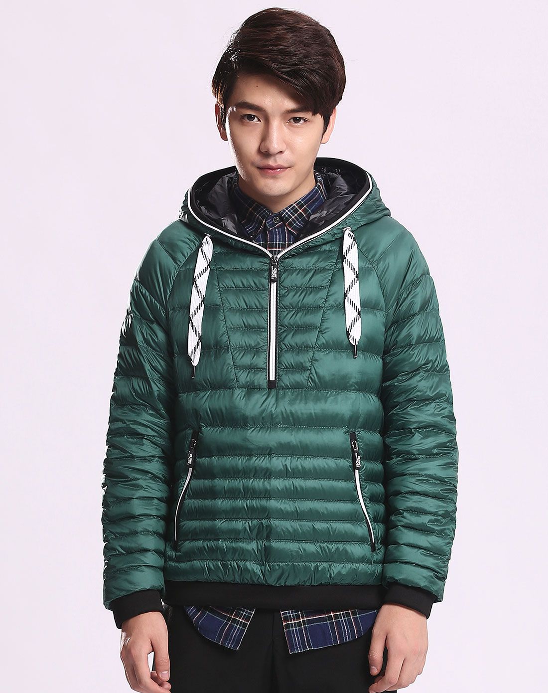 男士高山绿短款时尚连帽头套式运动羽绒服