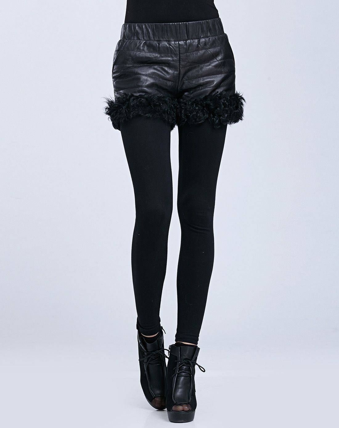 女款黑色羊毛下摆绵羊皮皮裤