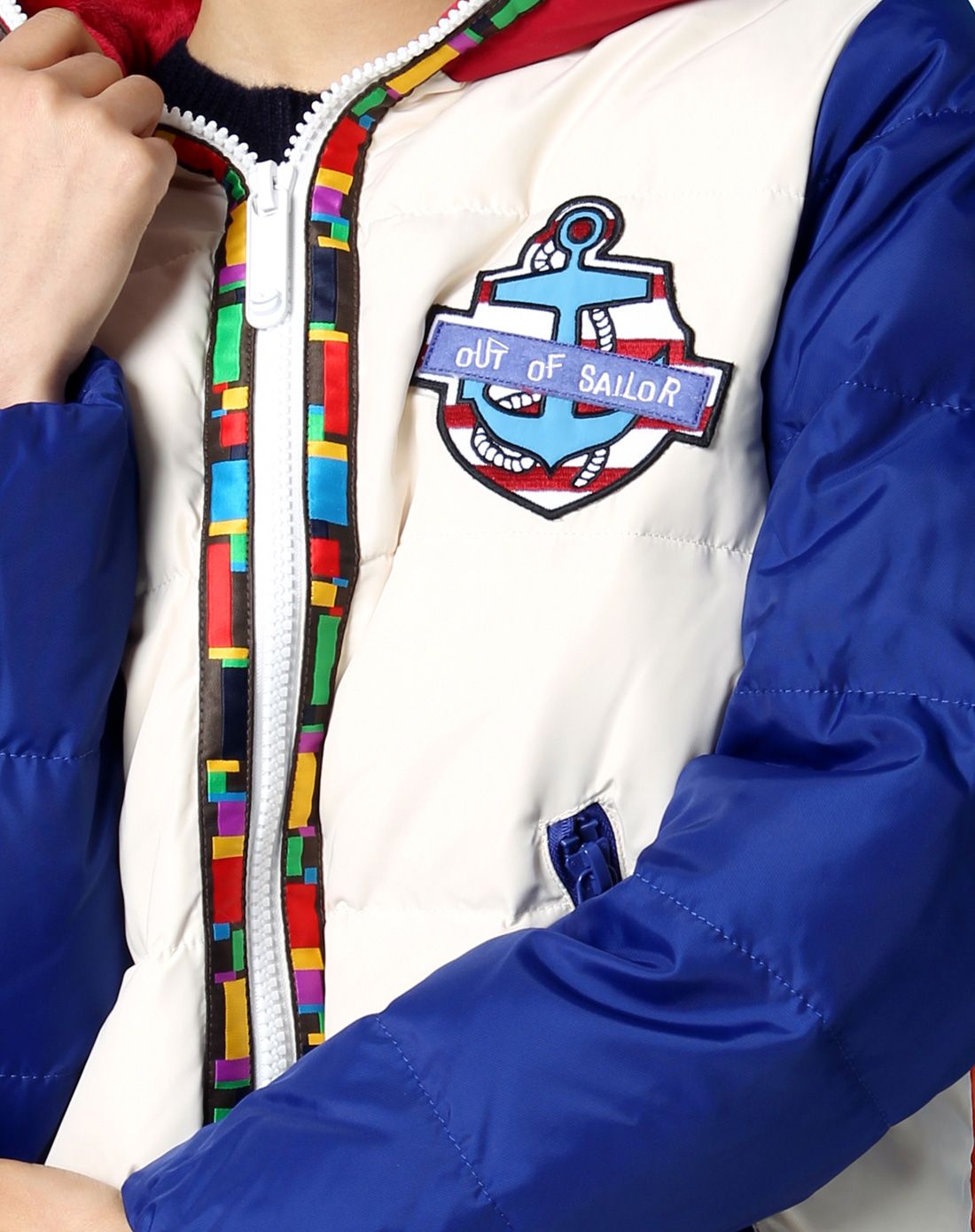 女式夜幕蓝波普多色相拼短款羽绒服