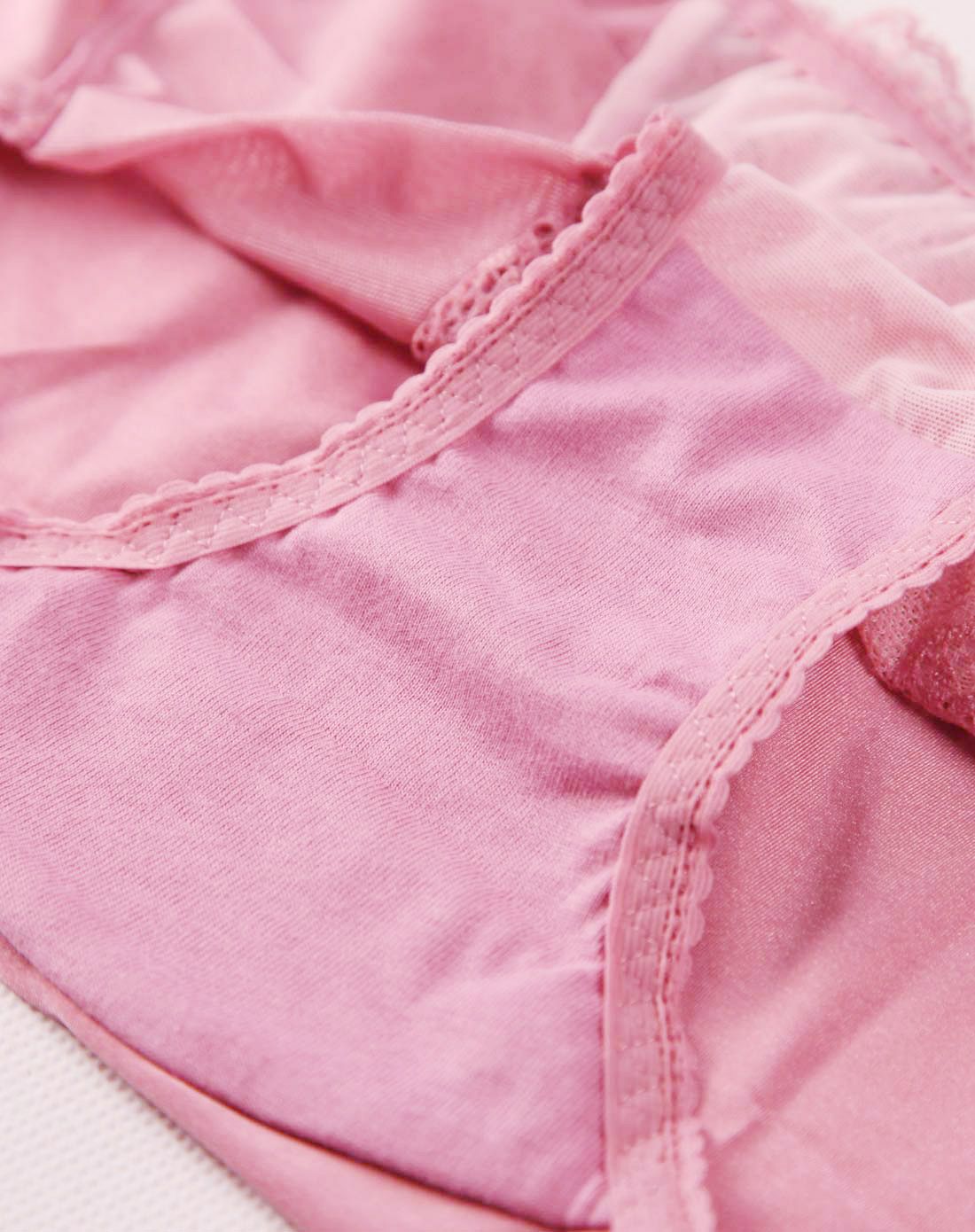 女款樱桃粉色蕾丝中低腰平角内裤